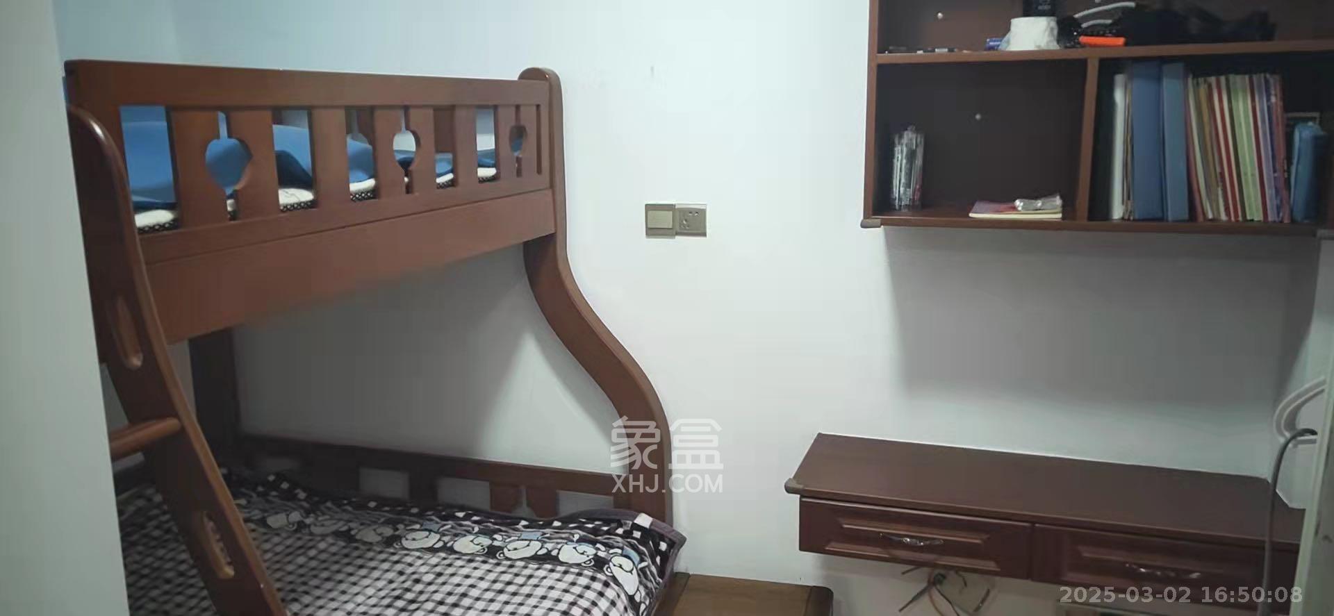 八方小区B区  3室2厅2卫   4500.00元/月室内图