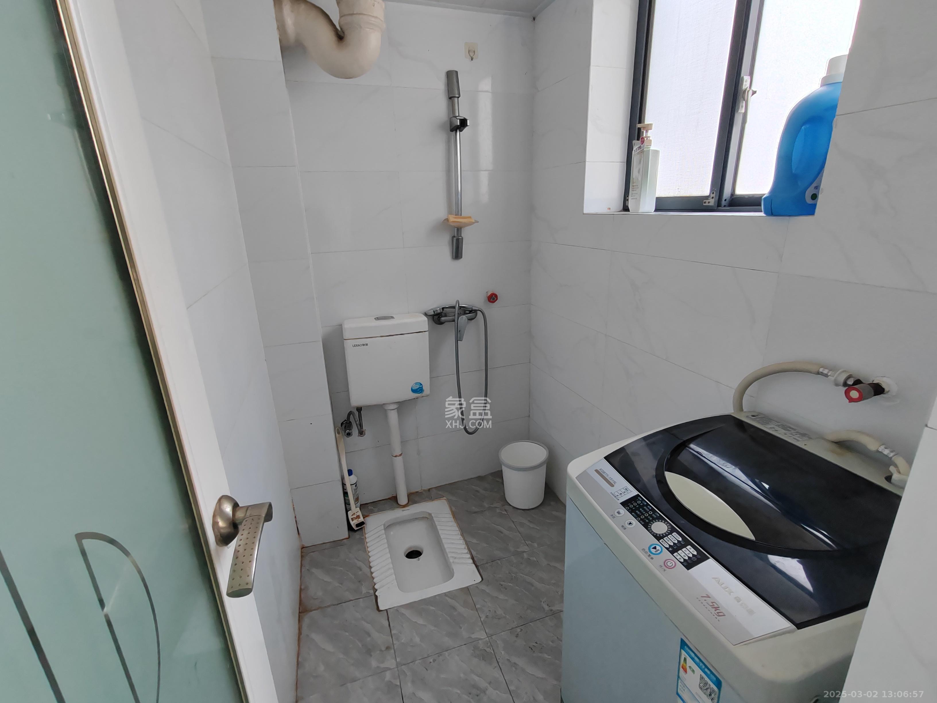 麻园山小区 2室1厅1卫 900.0元/月 麻园山小区 2室1厅1卫 900.0元/月室内图