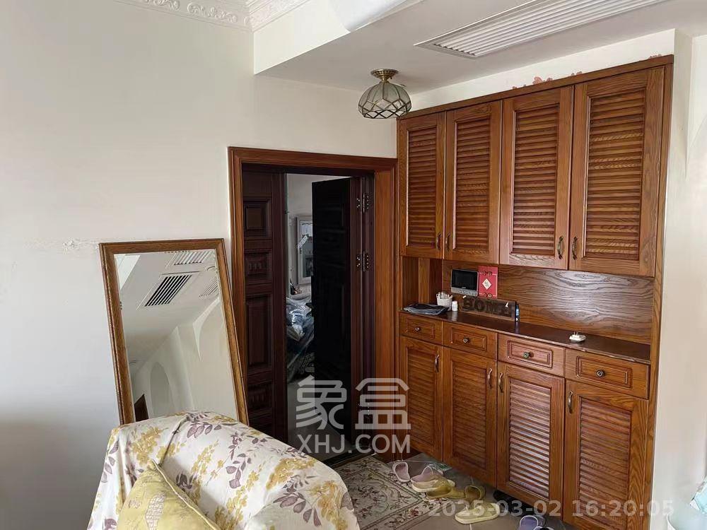 圣爵菲斯  5室2厅2卫   5200.00元/月室内图