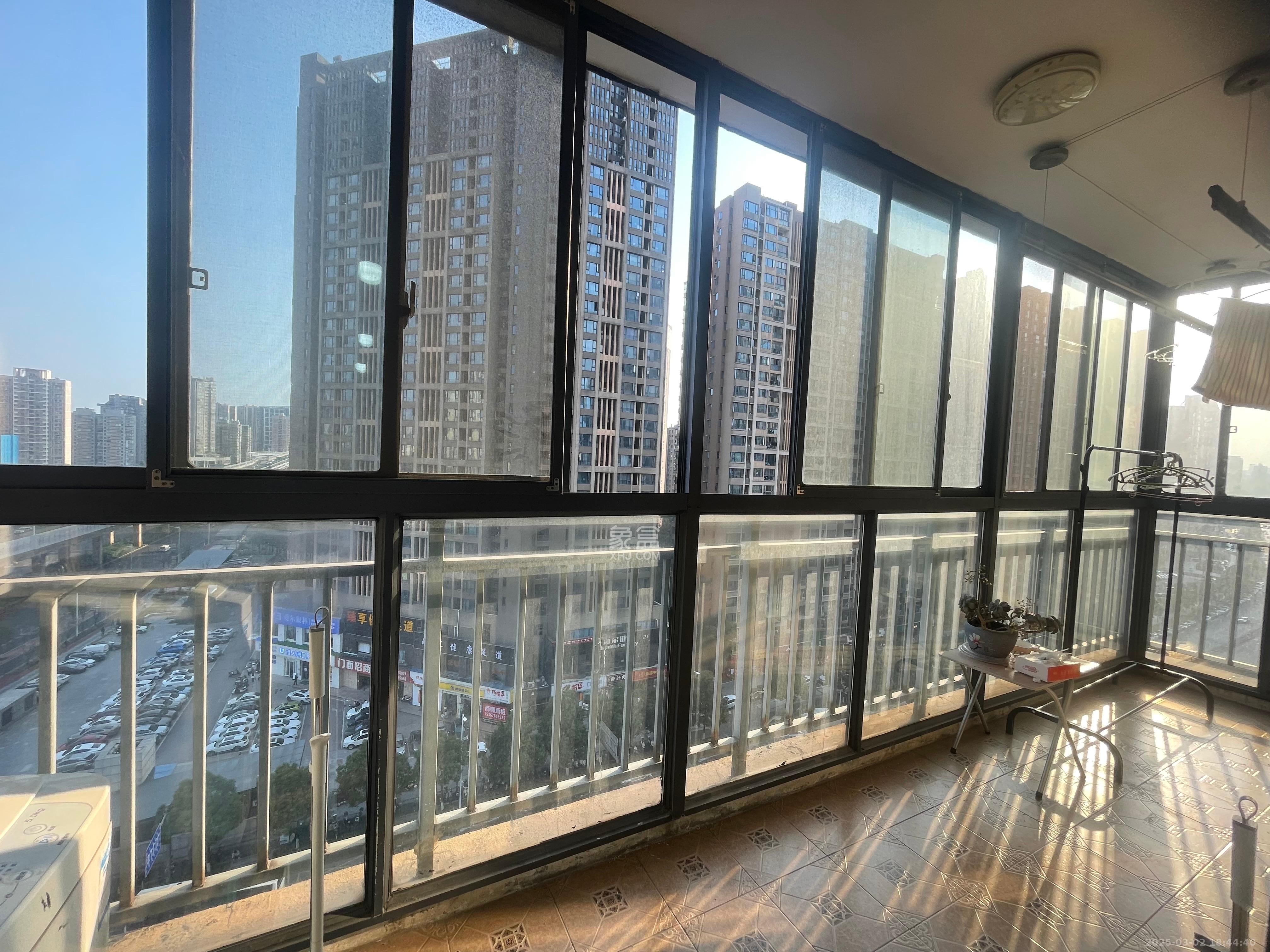 月畔湾 2室2厅1卫 2100.0元/月 月畔湾 2室2厅1卫 2100.0元/月室内图