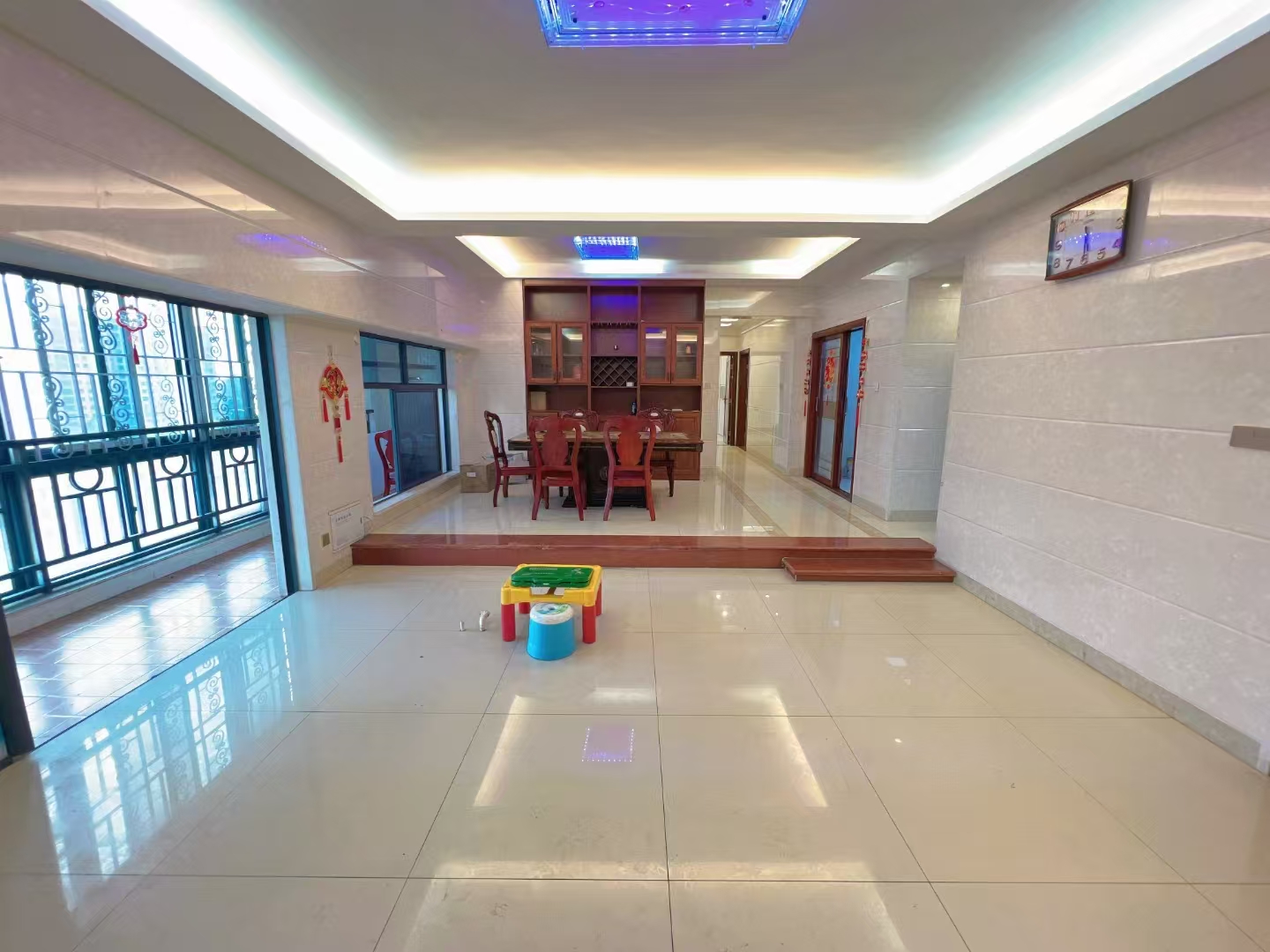 名门广场北区(二期)  3室2厅2卫    195.0万 名门广场北区(二期)  3室2厅2卫    195.0万室内图