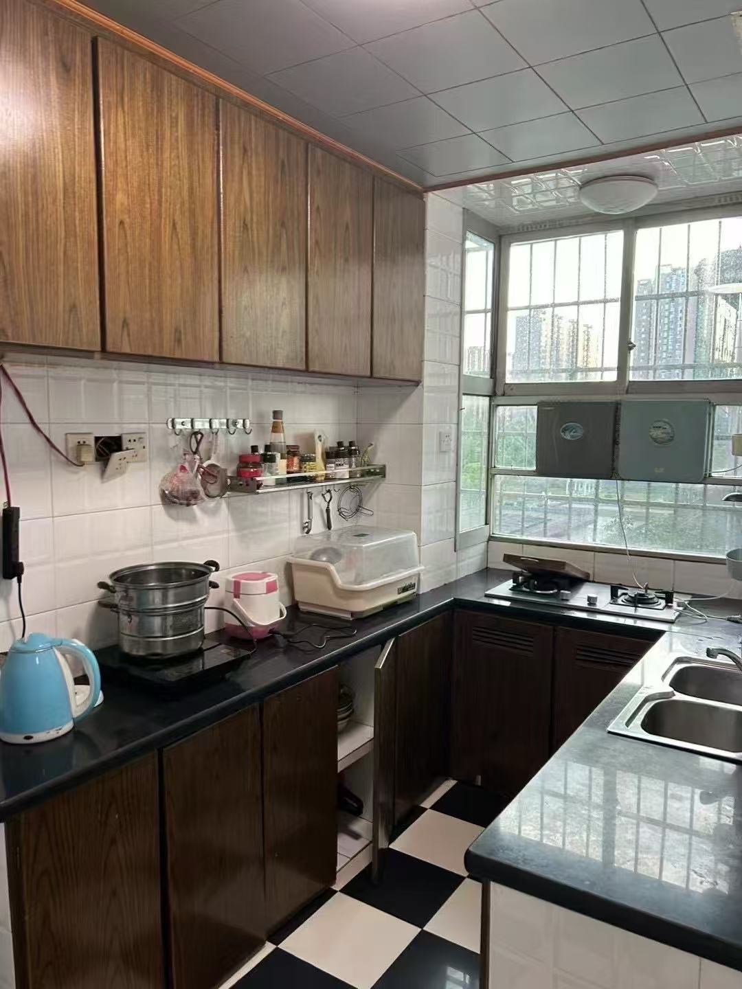 自来水三水厂家属区 2室2厅1卫 1000.0元/月 自来水三水厂家属区 2室2厅1卫 1000.0元/月室内图