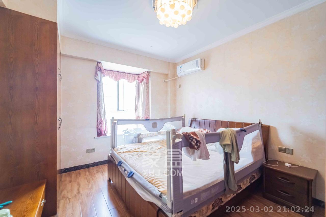 城市山水豪园(山水城市风景) 3室2厅2卫 3500.0元/月 城市山水豪园(山水城市风景) 3室2厅2卫 3500.0元/月室内图