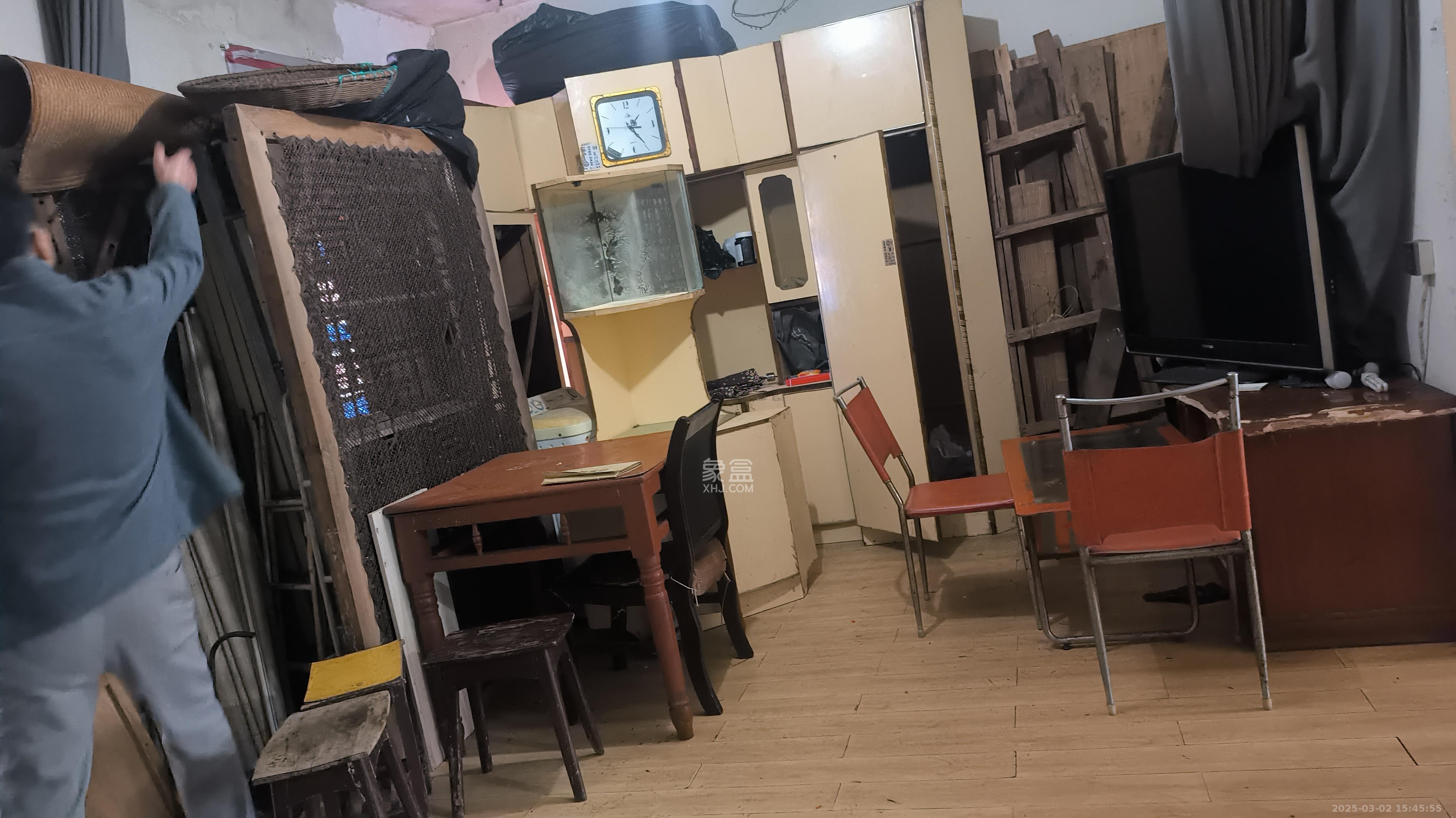 省肉食水产总公司宿舍 2室1厅1卫 1300.0元/月 省肉食水产总公司宿舍 2室1厅1卫 1300.0元/月室内图