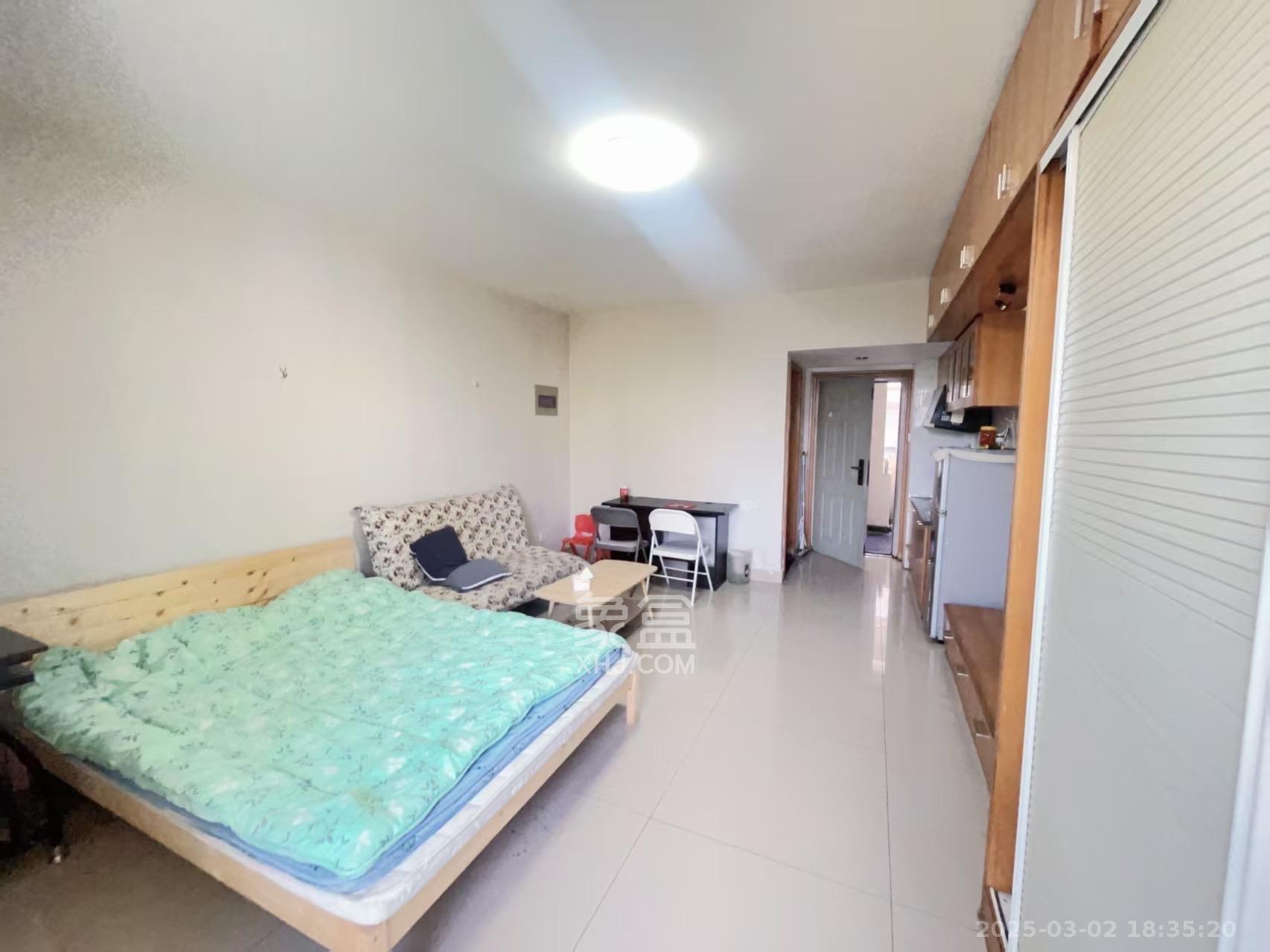 阳光100二期  1室1厅1卫    1300.0元/月室内图