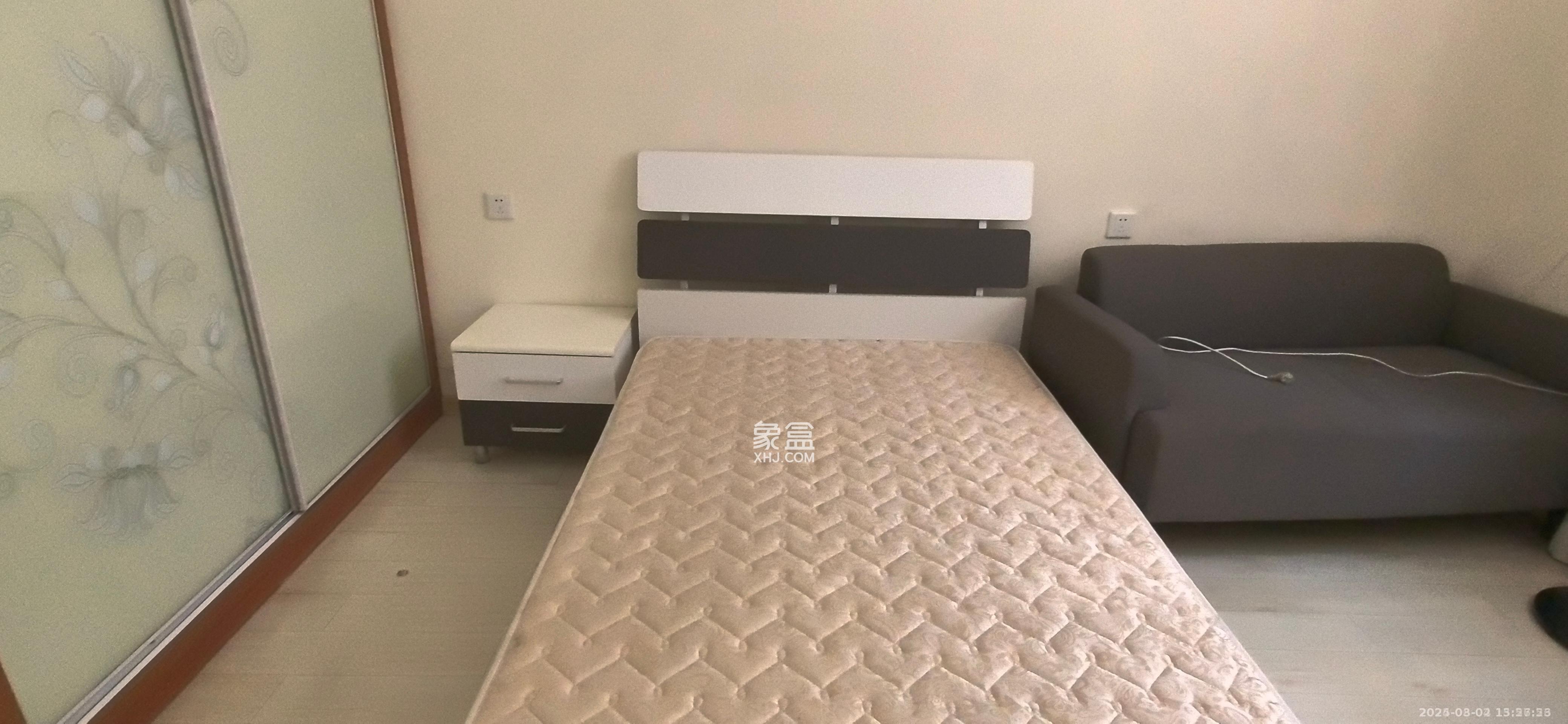 中南家园  2室1厅1卫    2000.0元/月室内图