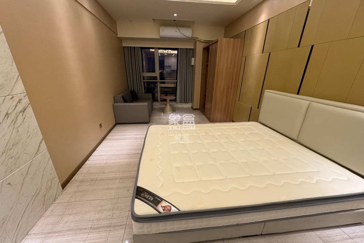 恒大誉府(融誉商业中心) 1室0厅0卫 1800.0元/月 恒大誉府(融誉商业中心) 1室0厅0卫 1800.0元/月室内图