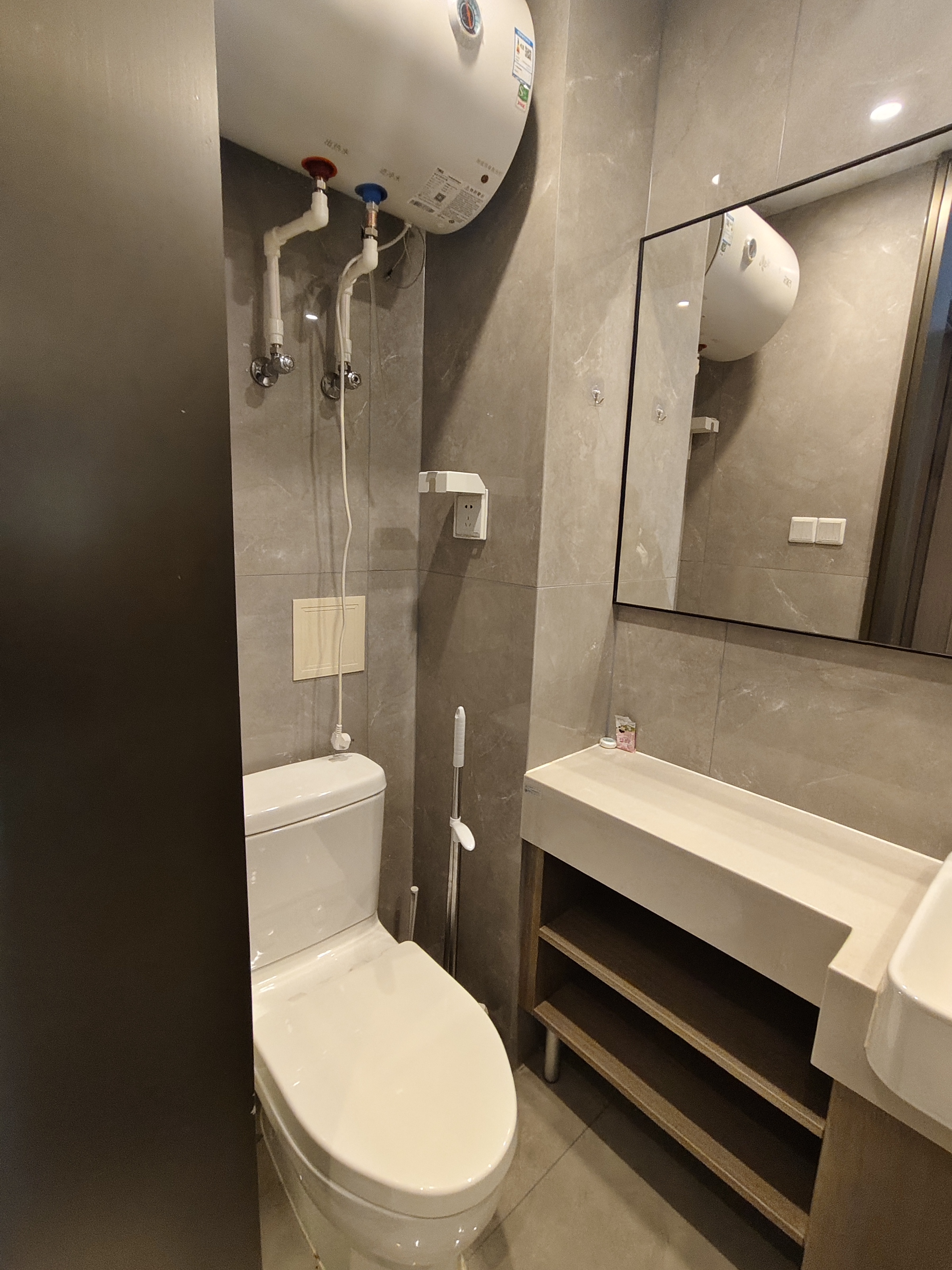 龙湖光年 1室1厅1卫 1900.0元/月 龙湖光年 1室1厅1卫 1900.0元/月室内图