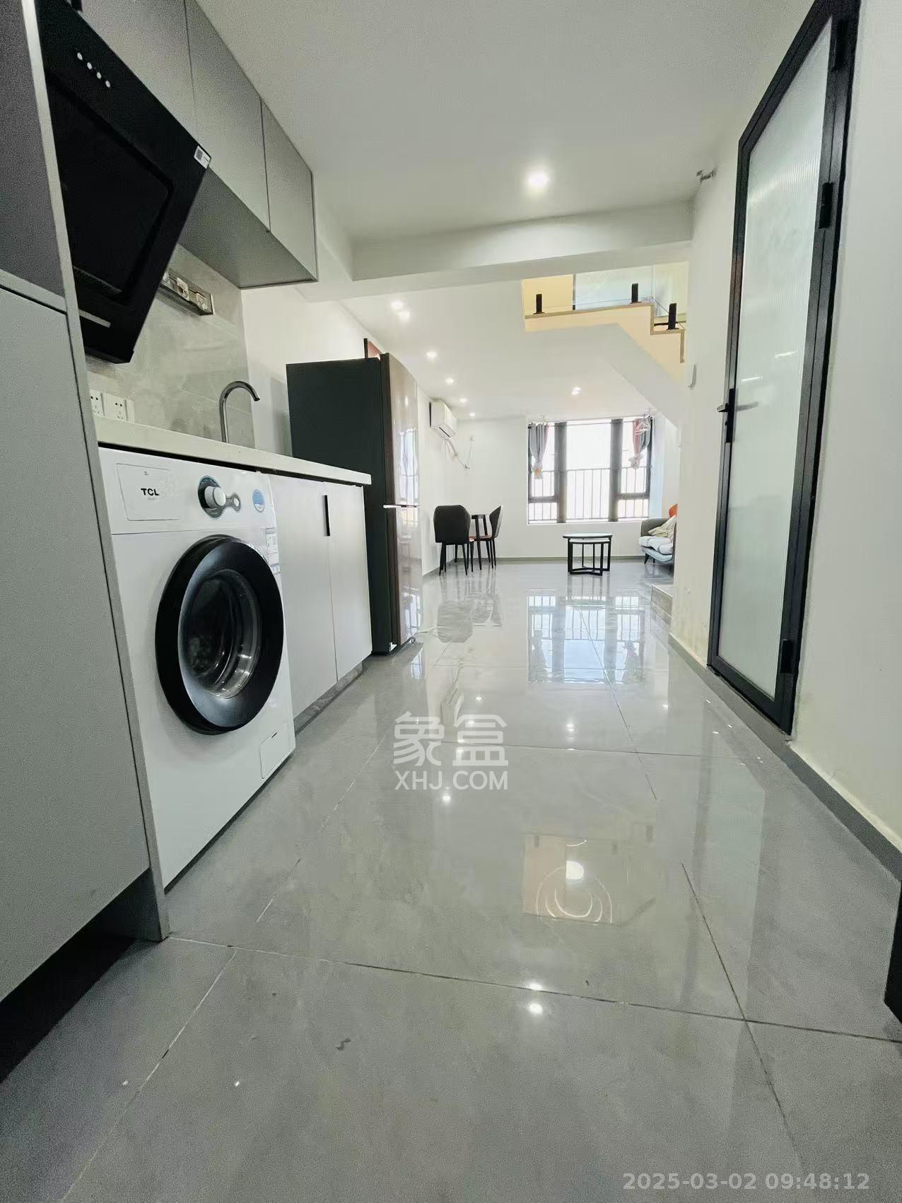 中海阅溪府  2室1厅1卫   2200.00元/月室内图