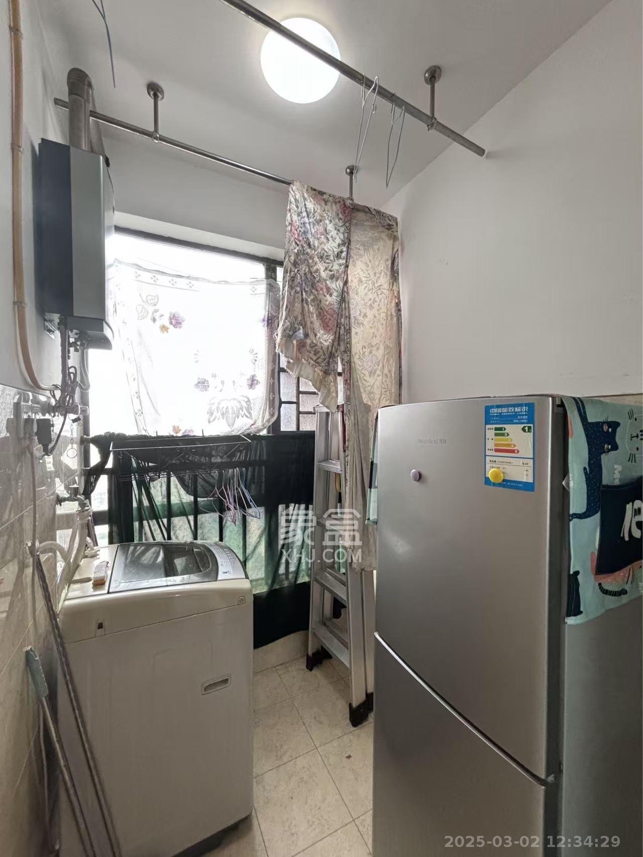 潇湘名城(新里程潇湘名城)  3室2厅1卫    2400.0元/月室内图