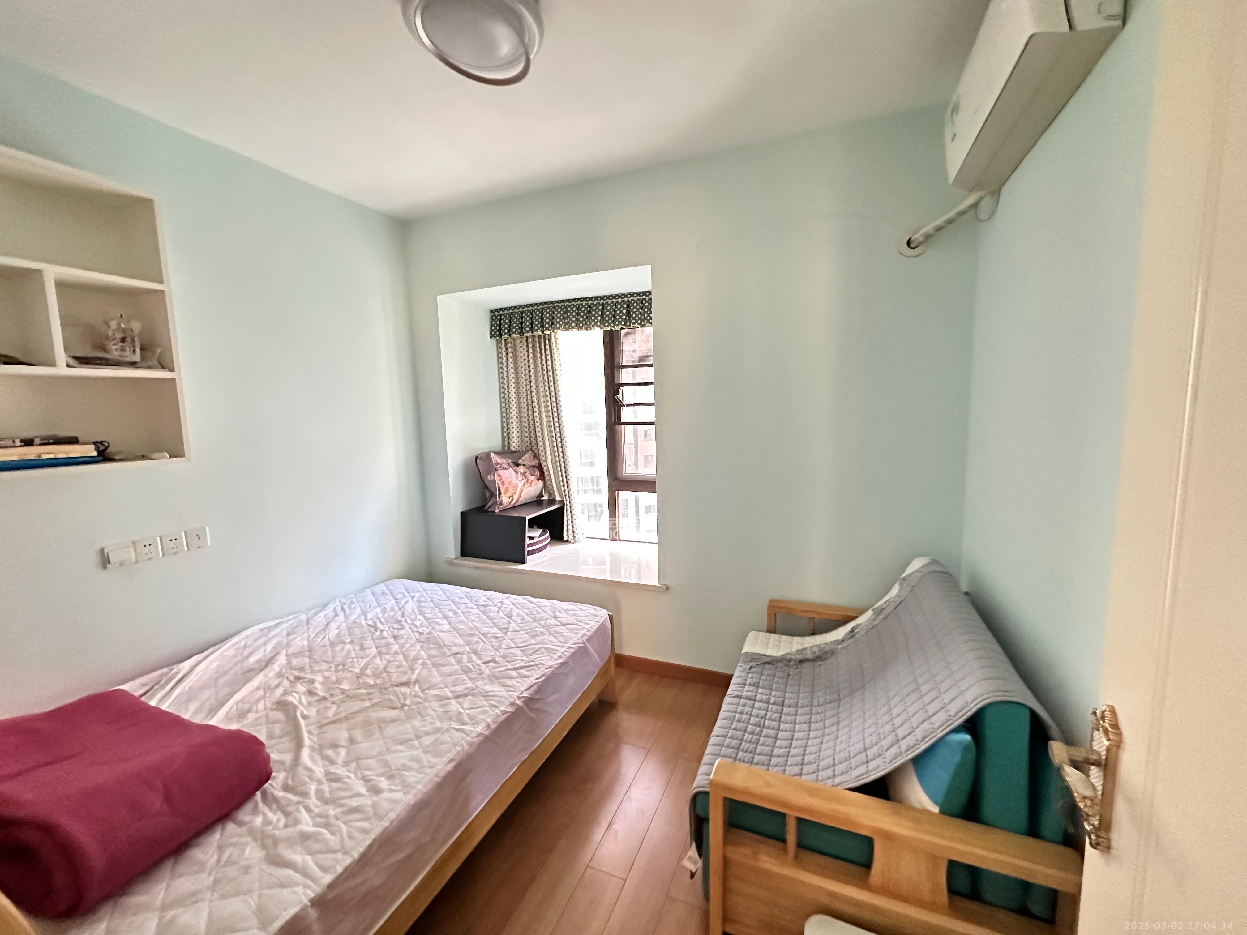 华润橡树湾  3室2厅1卫    2400.0元/月室内图