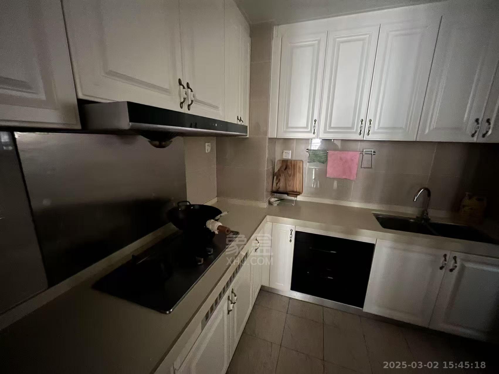 恒大华府 3室2厅2卫 2200.0元/月 恒大华府 3室2厅2卫 2200.0元/月室内图