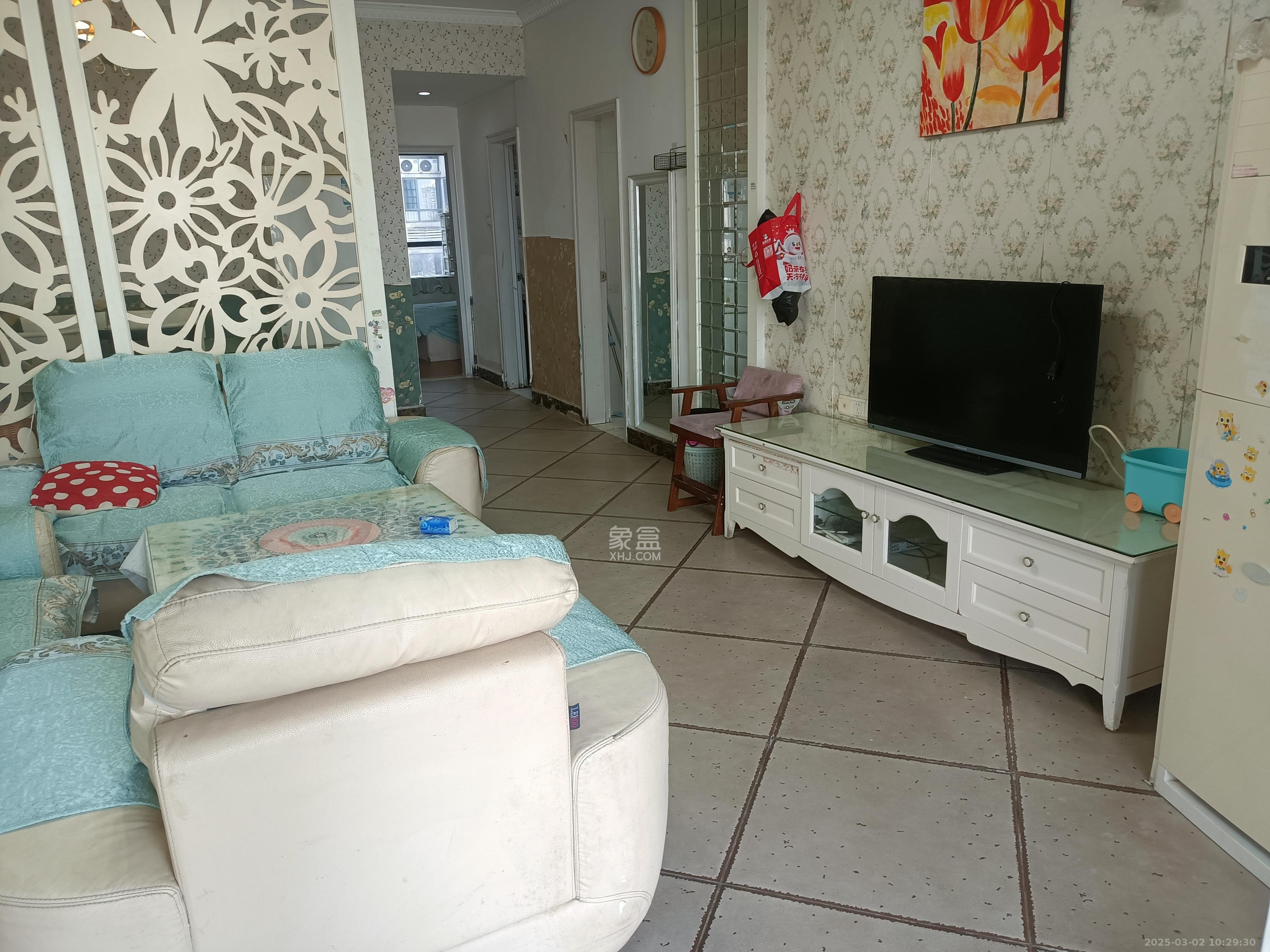 五一大道202（中环壹世界）  2室2厅1卫    3500.0元/月