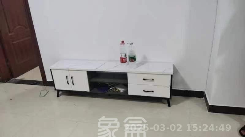 湘府9号  2室1厅1卫   2100.00元/月室内图