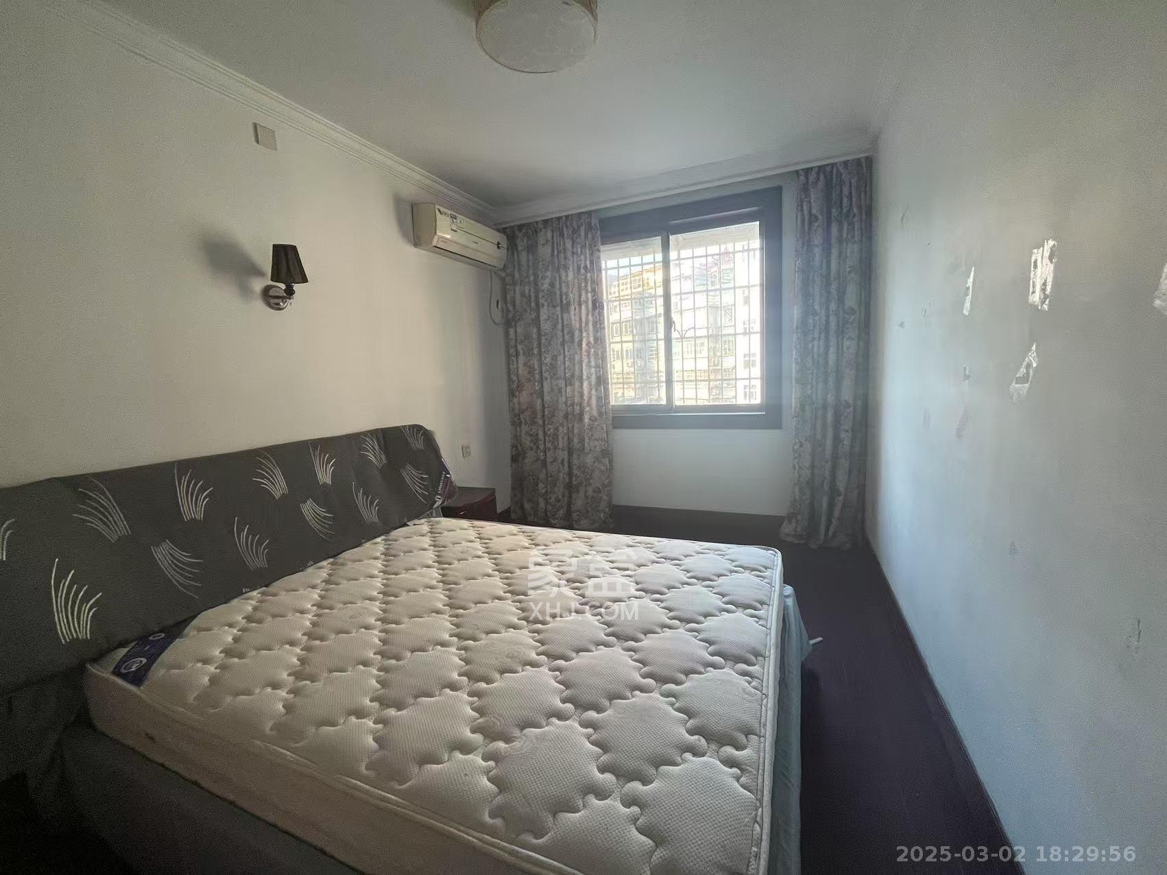 海华花园（京电大厦）  2室2厅1卫    2500.0元/月室内图