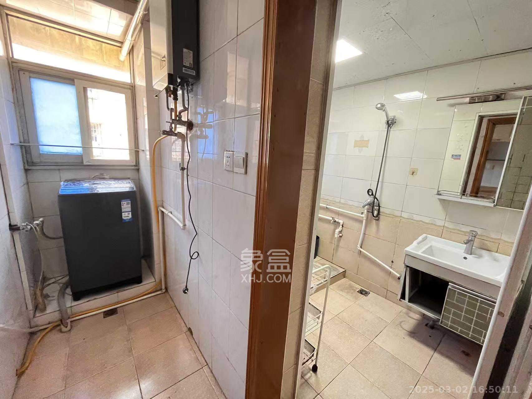 体育局宿舍  2室1厅1卫   2000.00元/月室内图