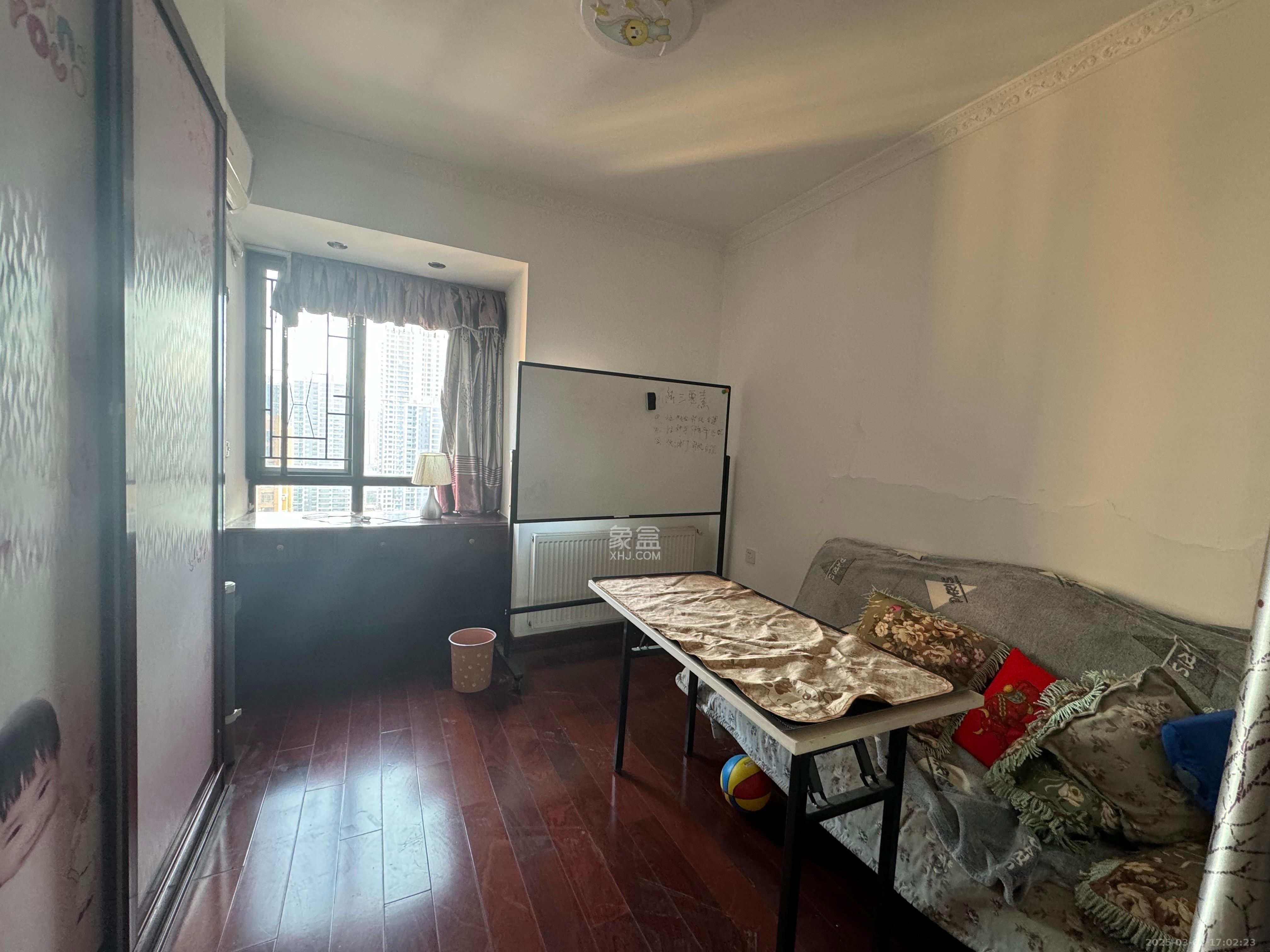 融科檀香山(融科紫檀、香山国际) 1室1厅1卫 4000.0元/月 融科檀香山(融科紫檀、香山国际) 1室1厅1卫 4000.0元/月室内图