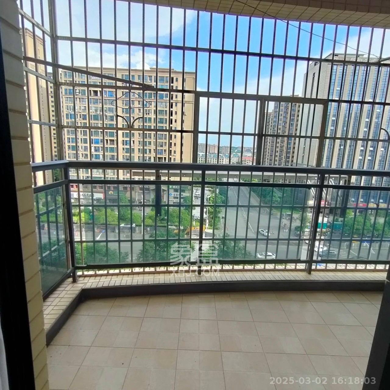 康斯丹郡(融程领秀佳园) 3室1厅1卫 1900.0元/月 康斯丹郡(融程领秀佳园) 3室1厅1卫 1900.0元/月室内图