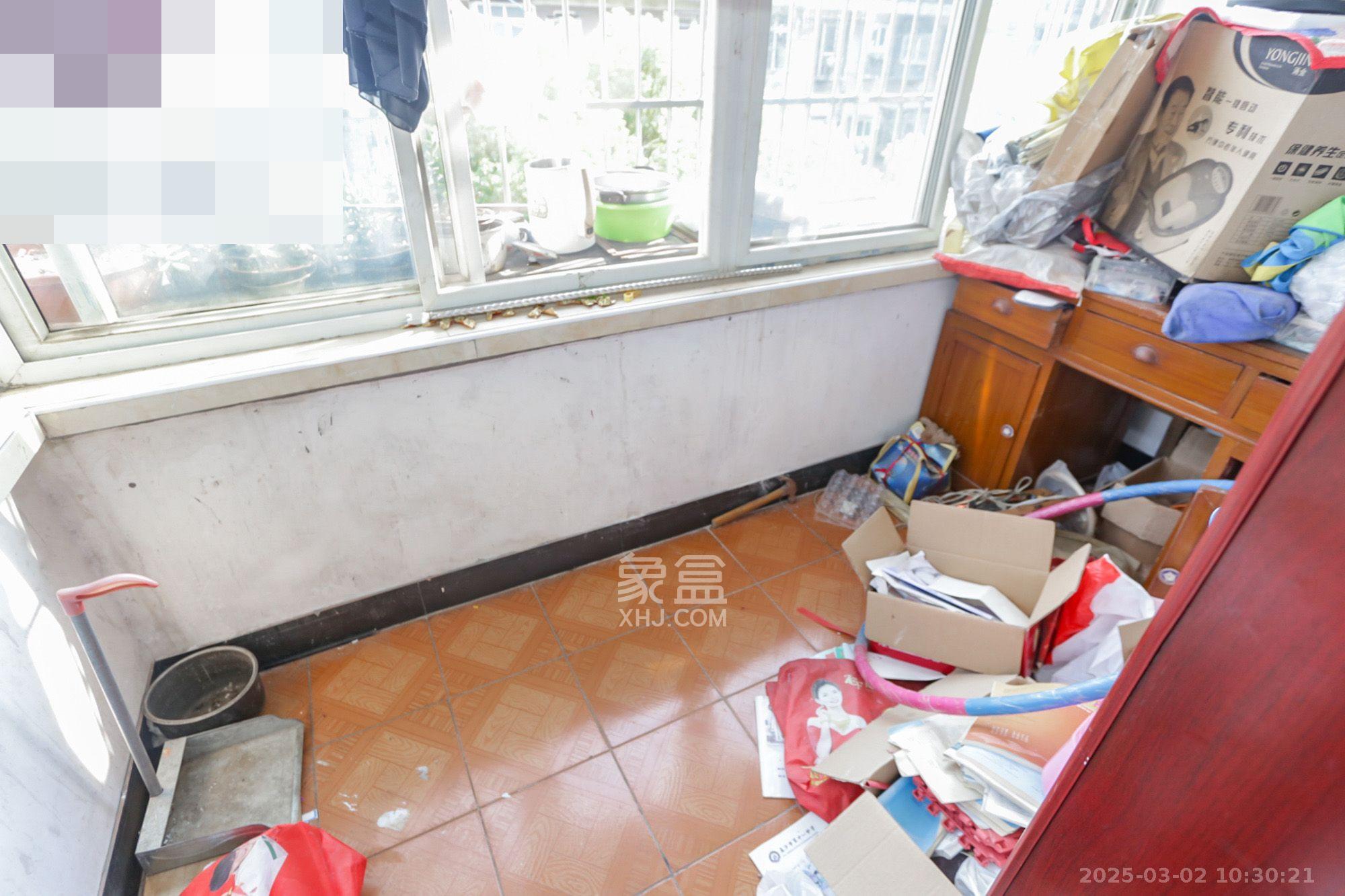 省少管所单位房  3室1厅1卫   2000.00元/月室内图