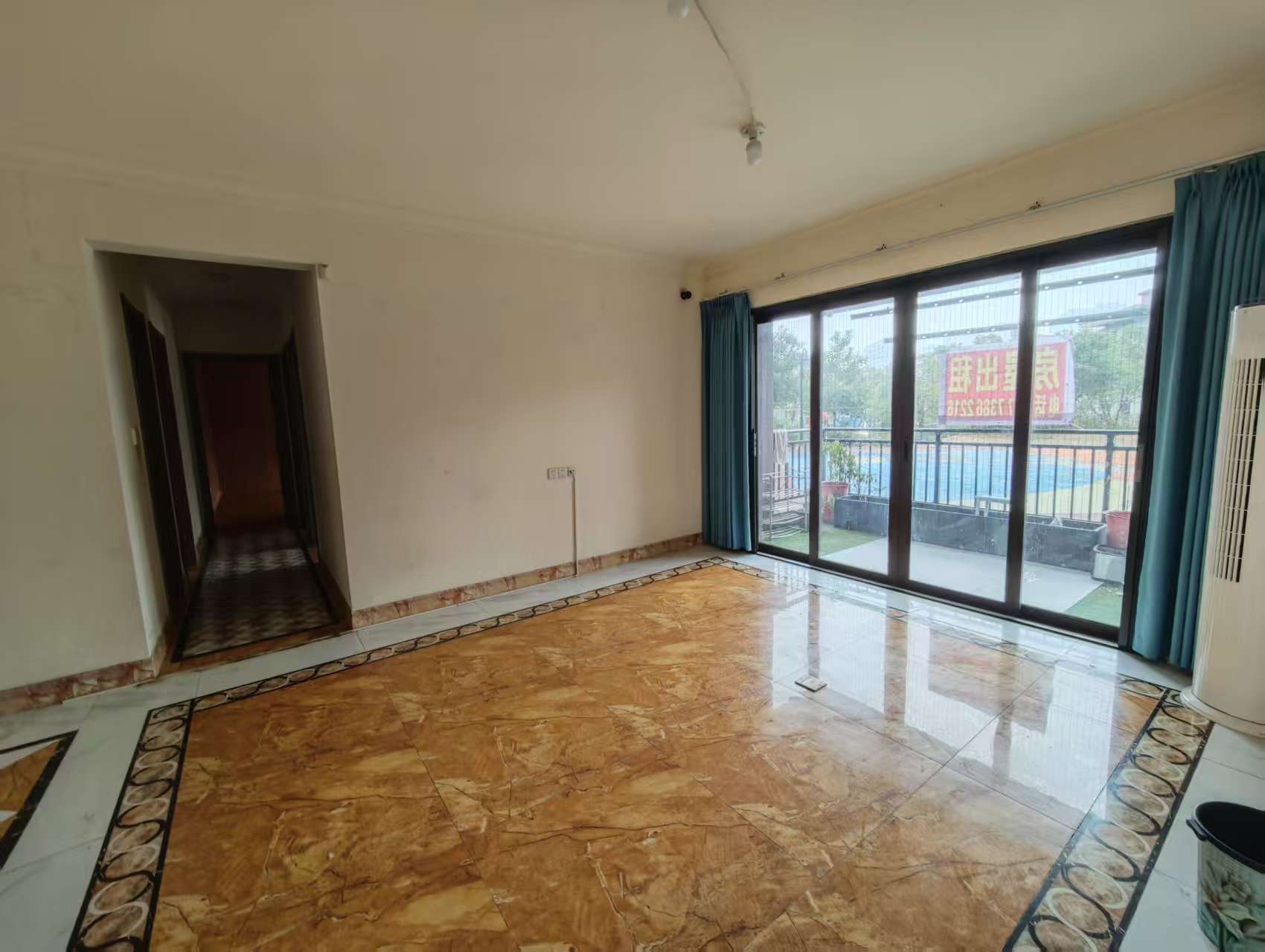 碧桂园豪园  4室2厅2卫    89.8万客厅