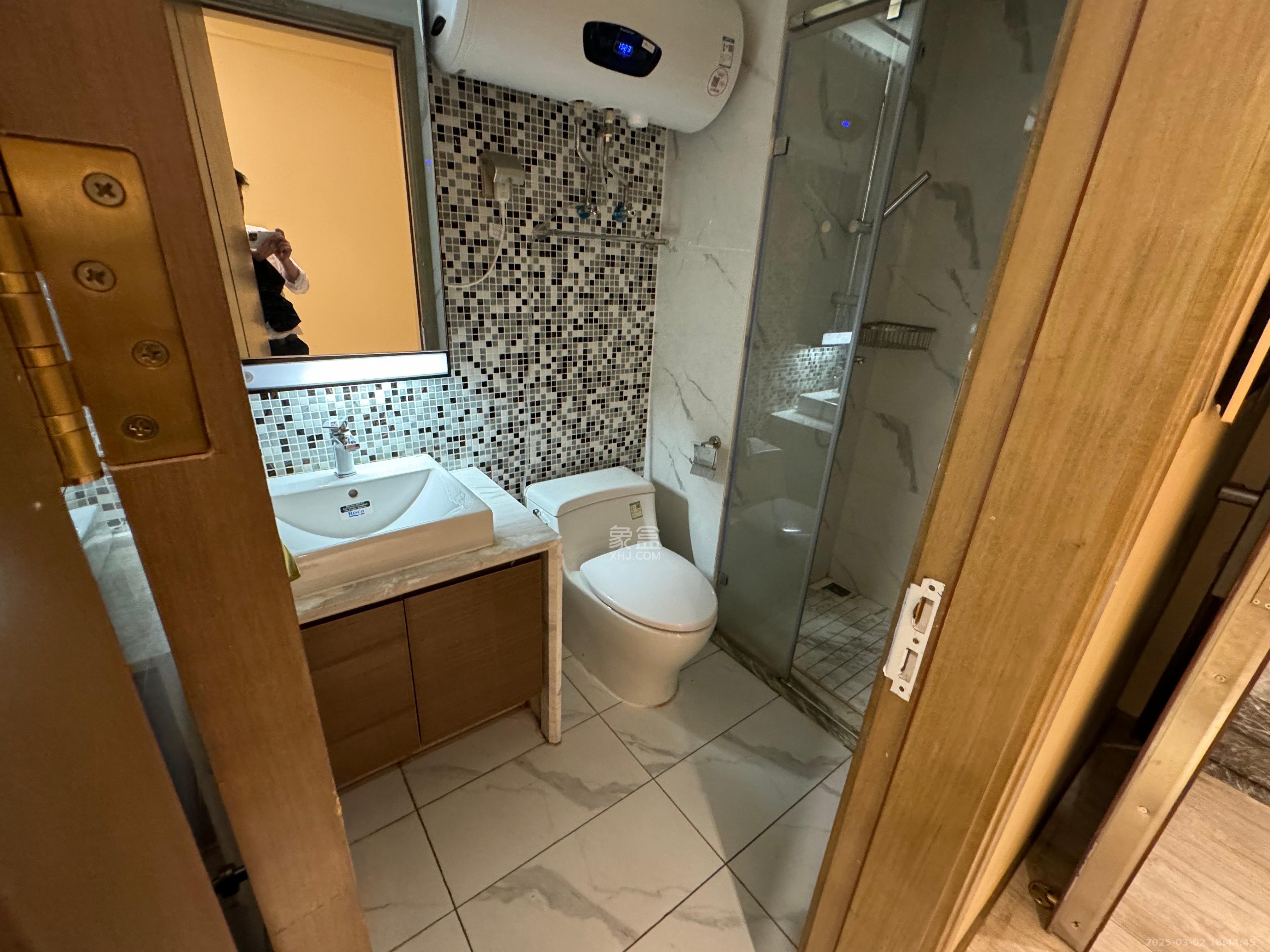 恒大誉府(融誉商业中心) 1室0厅0卫 1800.0元/月 恒大誉府(融誉商业中心) 1室0厅0卫 1800.0元/月室内图