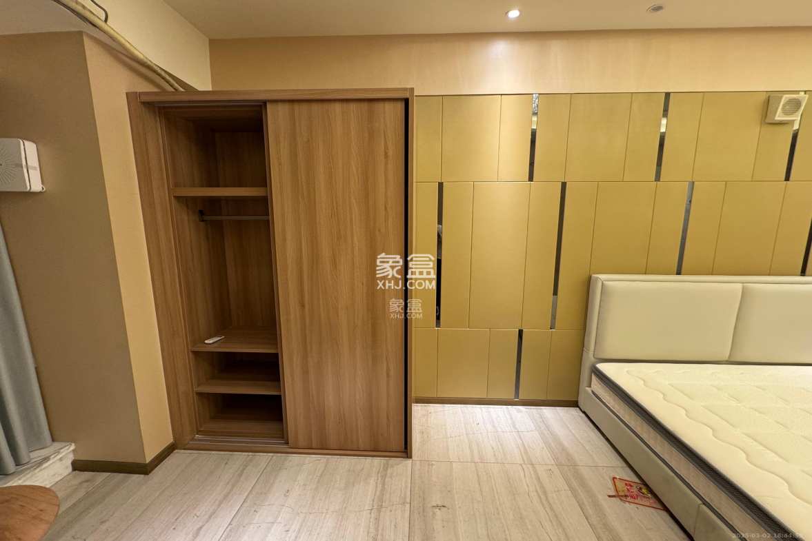 恒大誉府(融誉商业中心) 1室0厅0卫 1800.0元/月 恒大誉府(融誉商业中心) 1室0厅0卫 1800.0元/月室内图