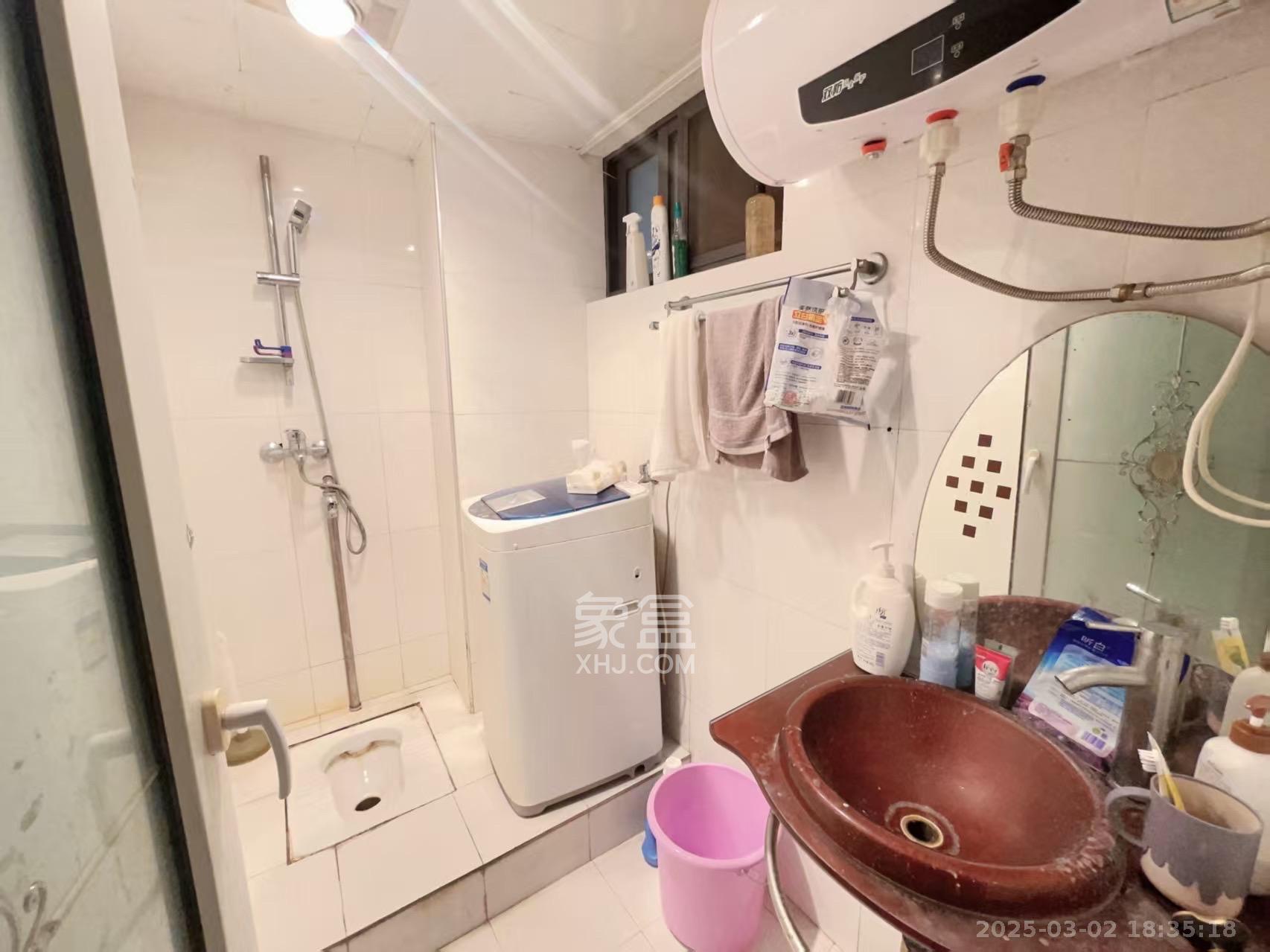 阳光100二期  1室1厅1卫    1300.0元/月室内图