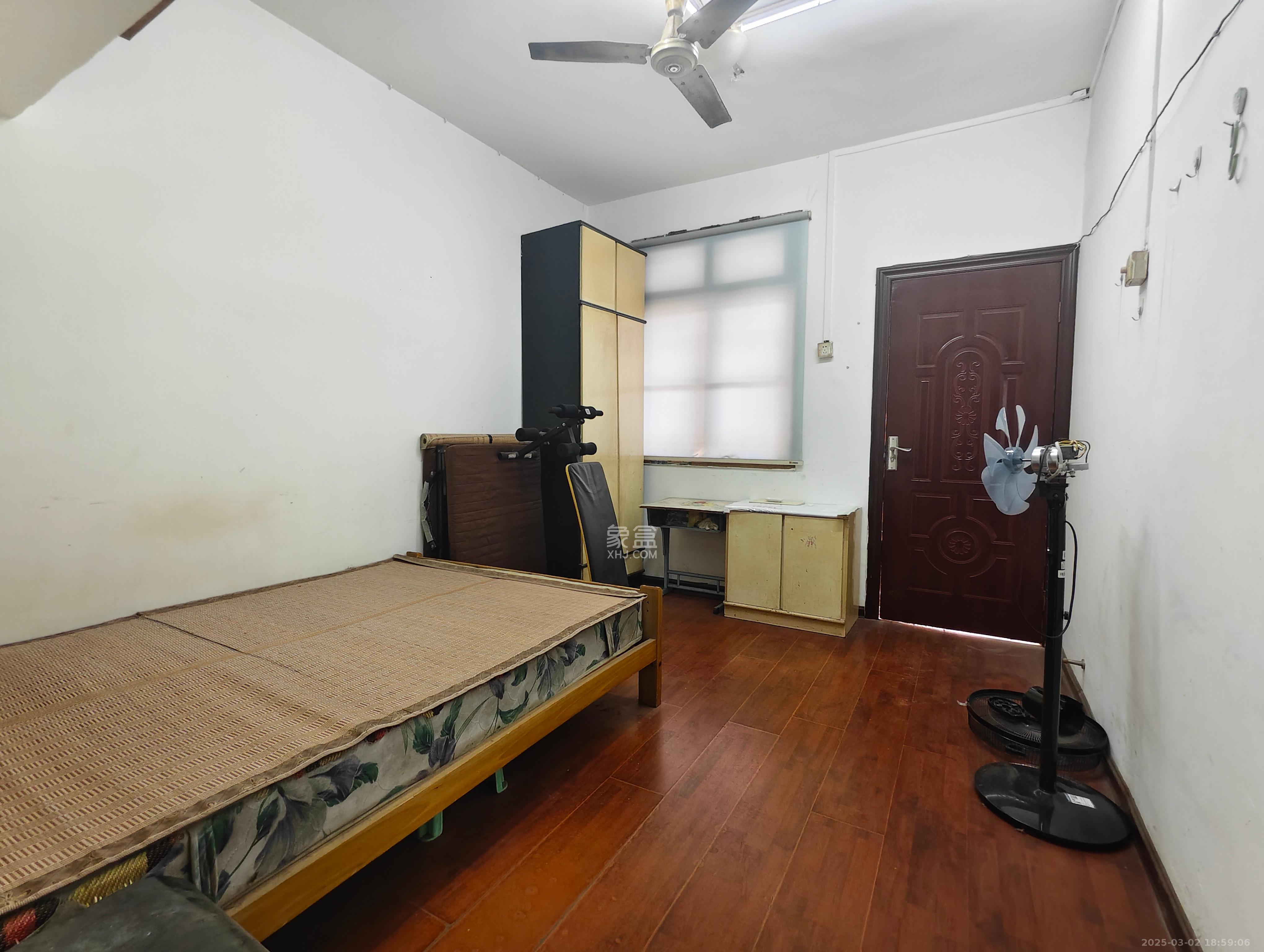 天心物业 2室1厅1卫 1500.0元/月 天心物业 2室1厅1卫 1500.0元/月室内图