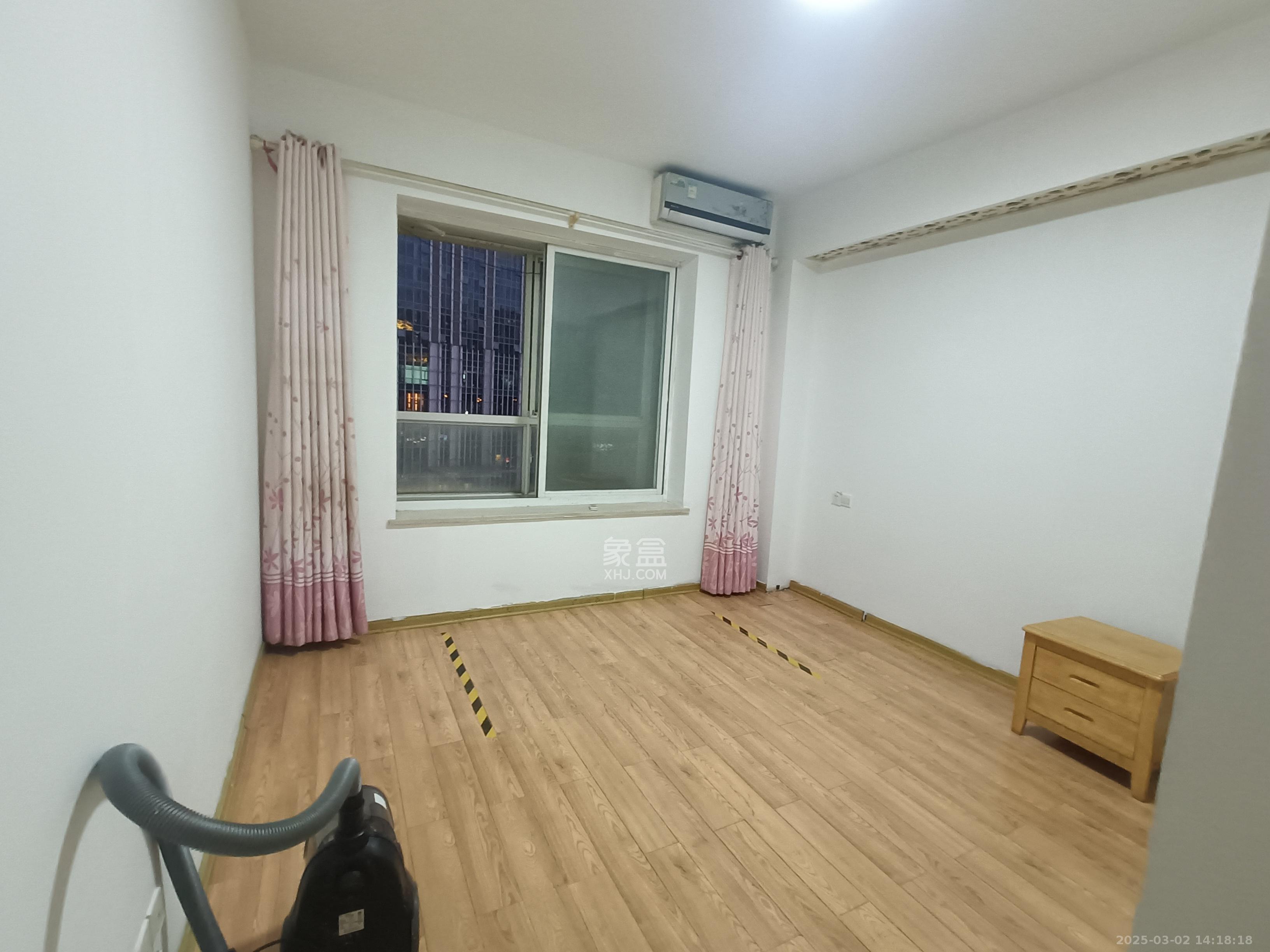 城市山水豪园（山水城市风景）  3室2厅1卫   2600.00元/月室内图