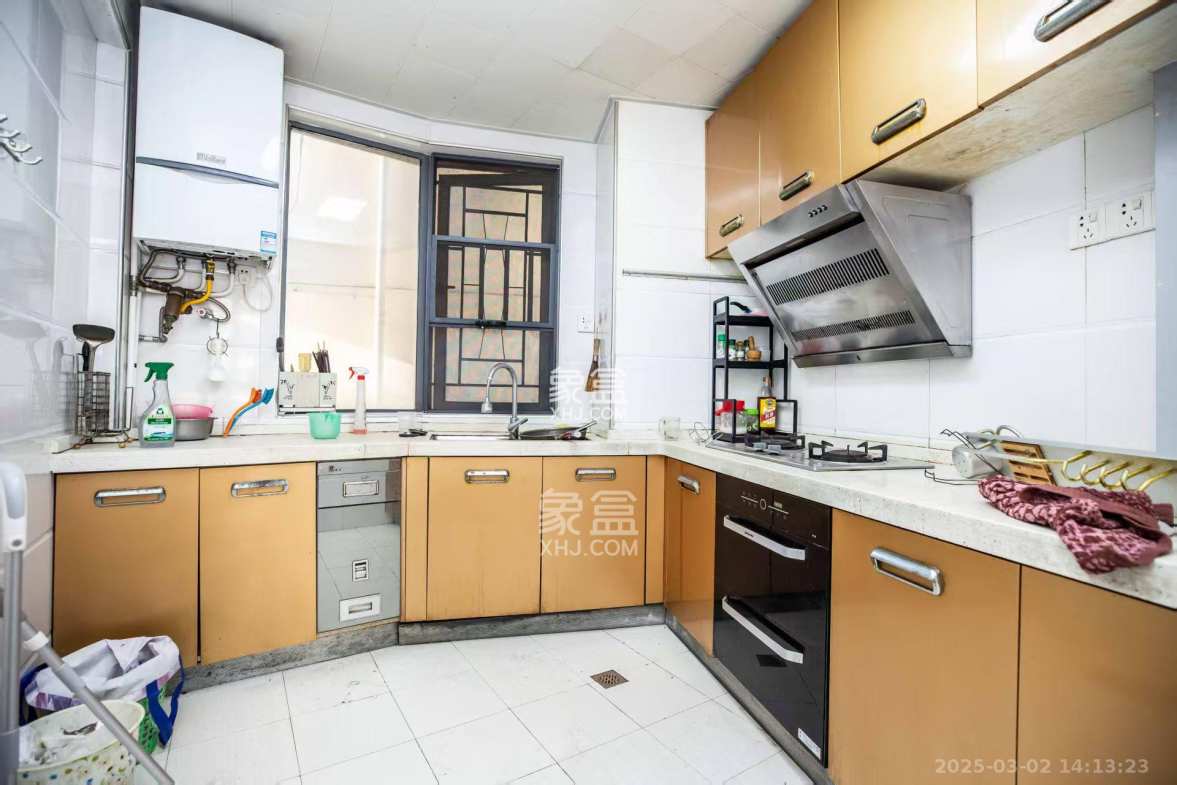 卓越蔚蓝海岸二期 3室2厅2卫 3000.0元/月 卓越蔚蓝海岸二期 3室2厅2卫 3000.0元/月室内图