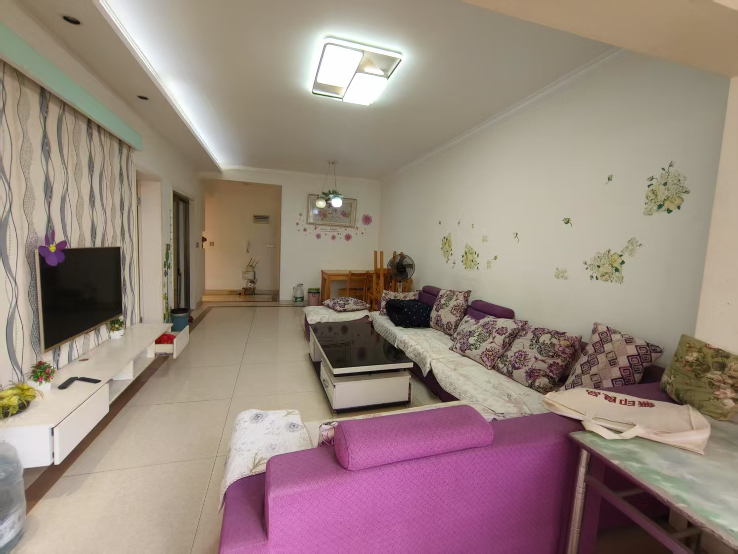 学府花园(文苑瑞景)  2室2厅1卫    1500.0元/月 学府花园(文苑瑞景)  2室2厅1卫    1500.0元/月室内图