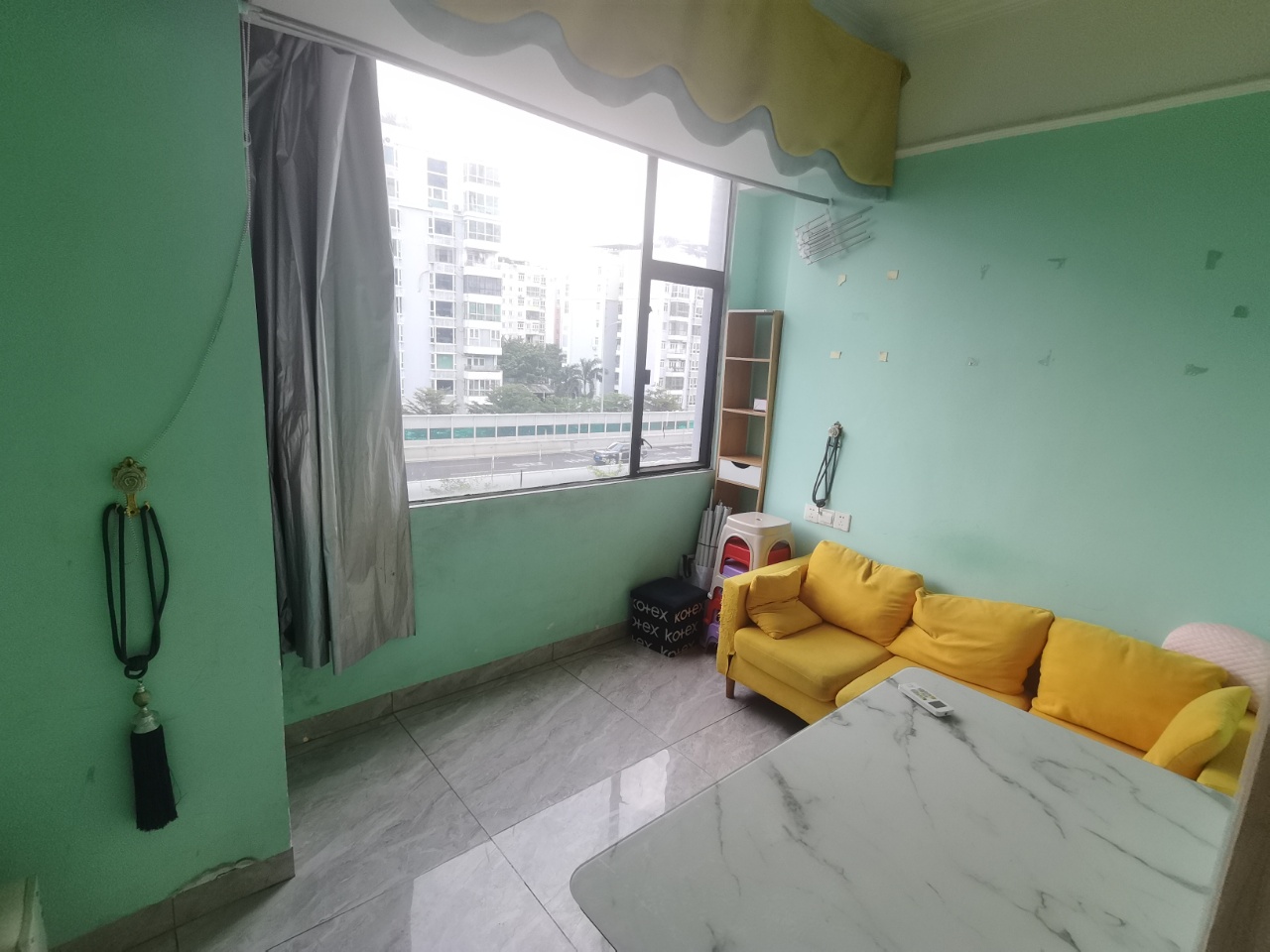 北岸青年公寓 1室1厅1卫 42.0万 北岸青年公寓 1室1厅1卫 42.0万客厅