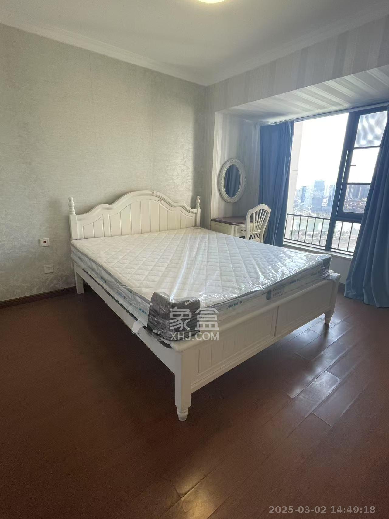 万科城  3室2厅1卫   3000.00元/月室内图