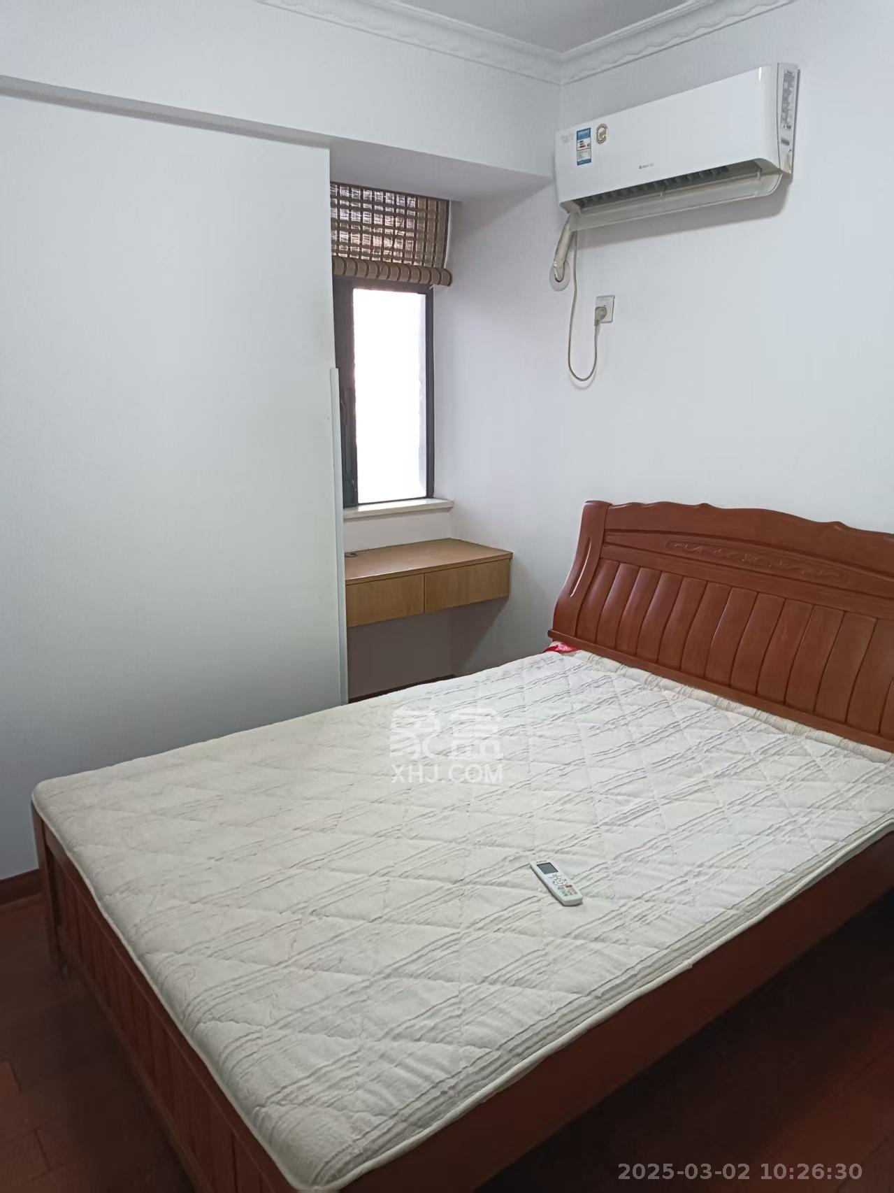 悦湖山 3室2厅2卫 2000.0元/月 悦湖山 3室2厅2卫 2000.0元/月室内图