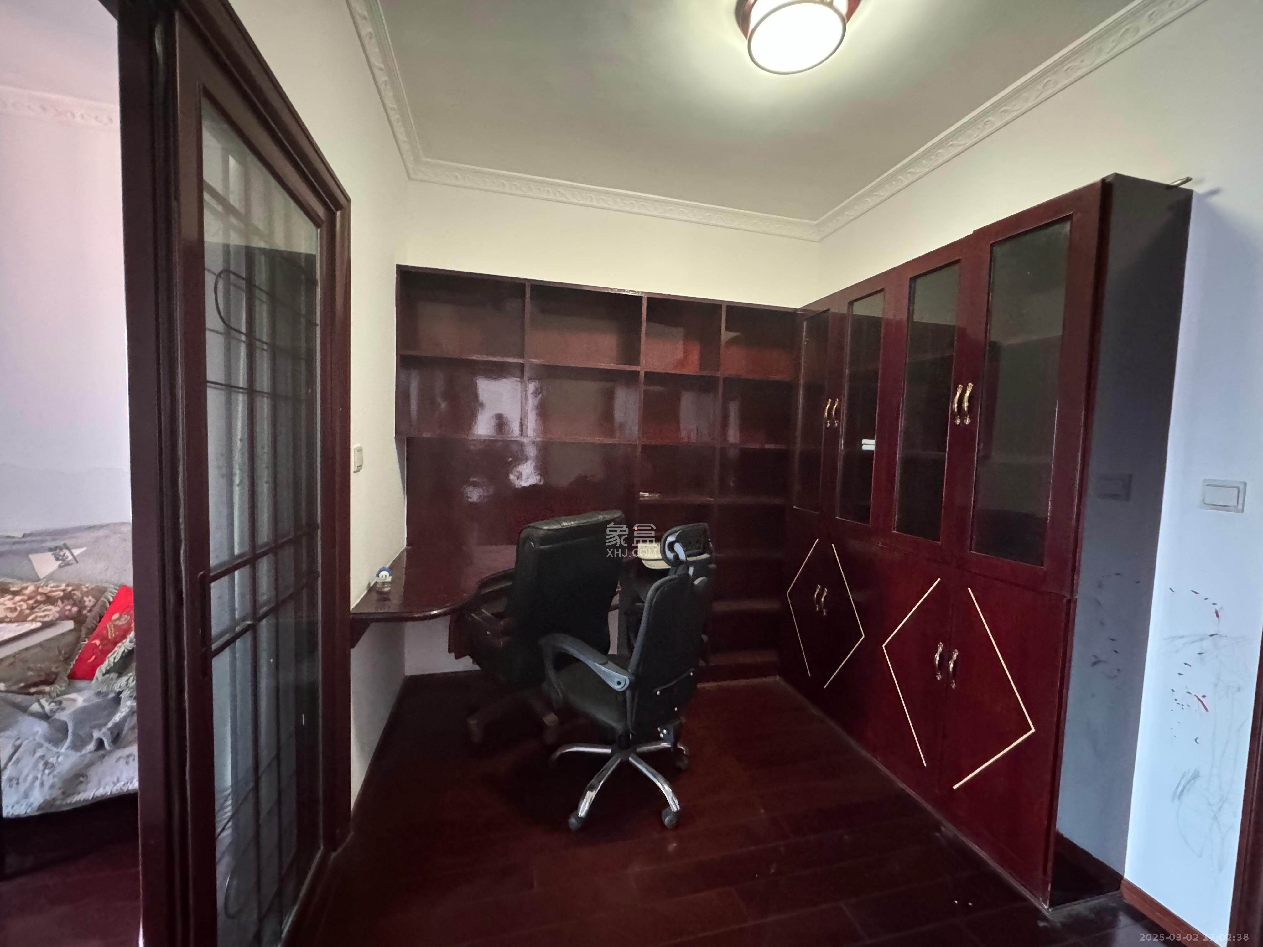 融科檀香山(融科紫檀、香山国际) 1室1厅1卫 4000.0元/月 融科檀香山(融科紫檀、香山国际) 1室1厅1卫 4000.0元/月室内图