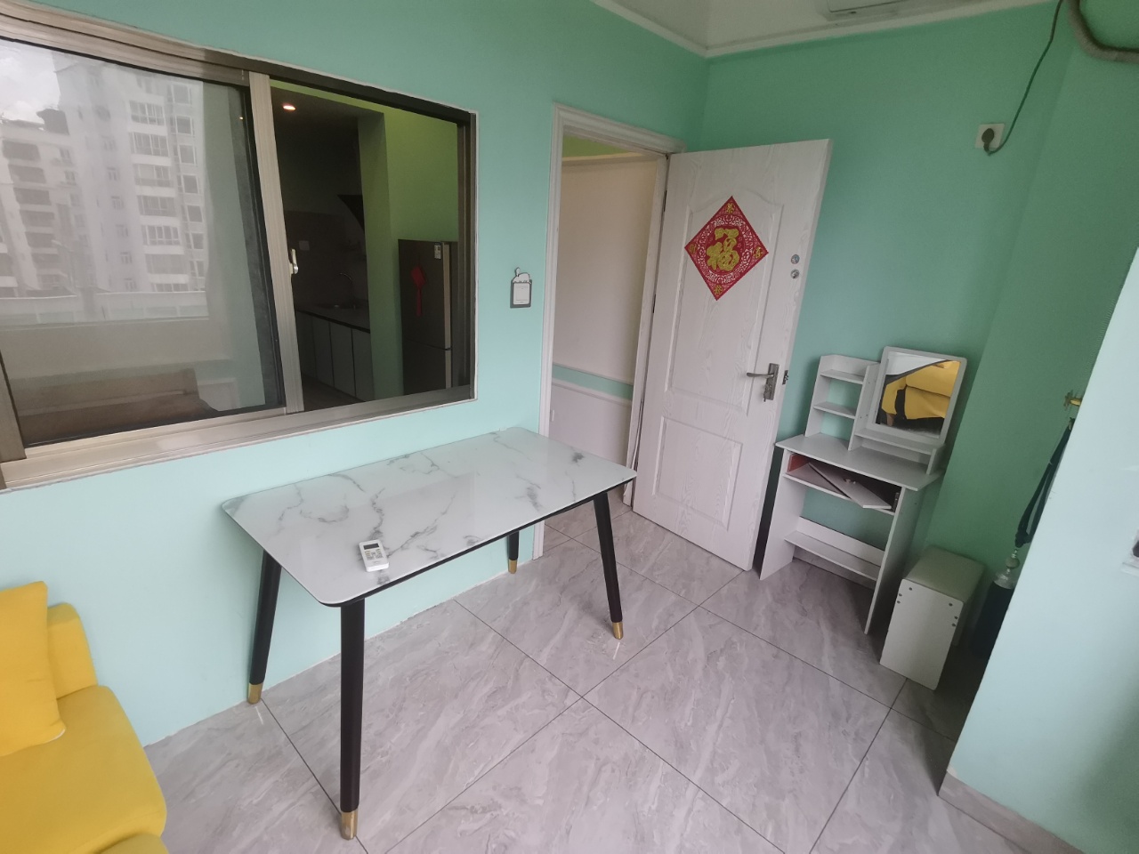 北岸青年公寓 1室1厅1卫 42.0万 北岸青年公寓 1室1厅1卫 42.0万客厅