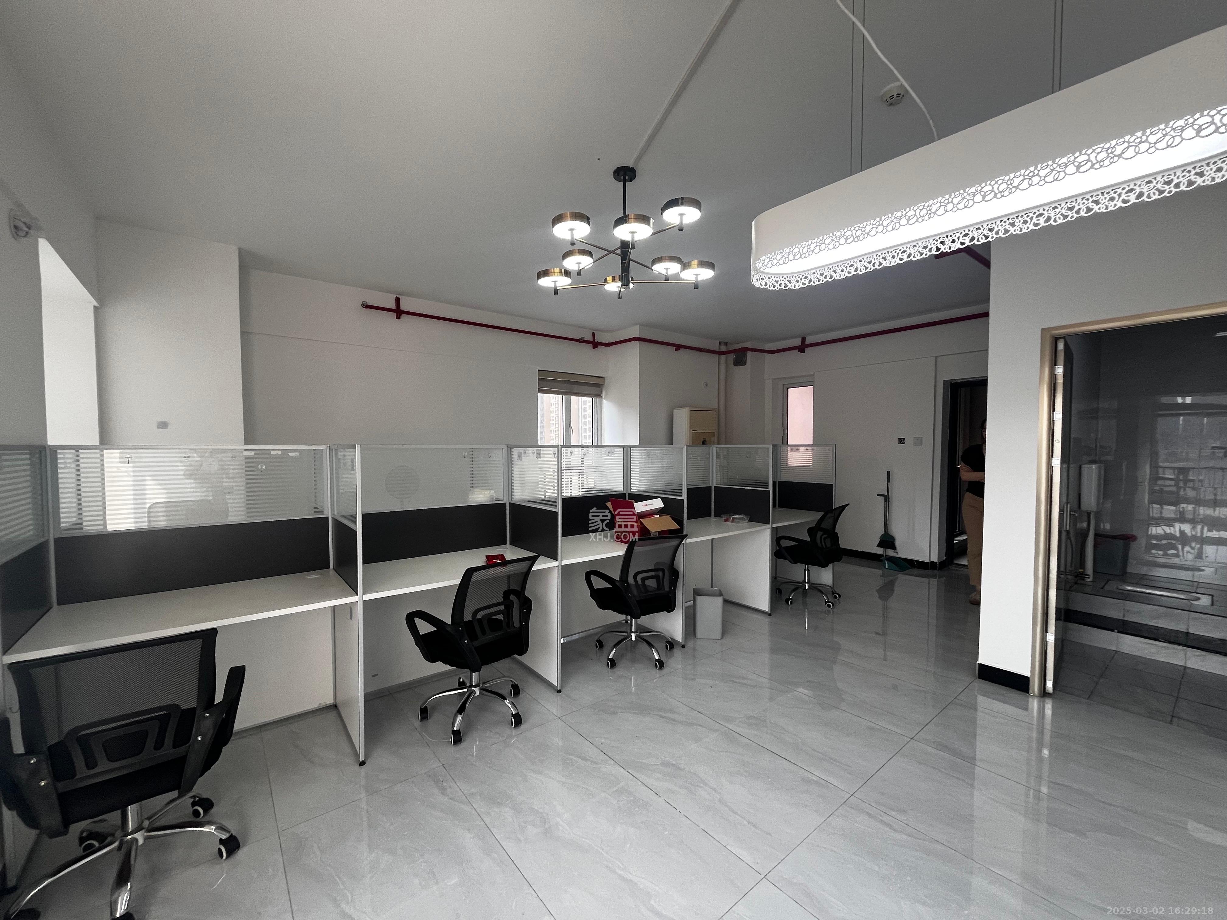 芙蓉万国城MOMA(卓越汇富苑) 1室1厅1卫 1650.0元/月 芙蓉万国城MOMA(卓越汇富苑) 1室1厅1卫 1650.0元/月室内图