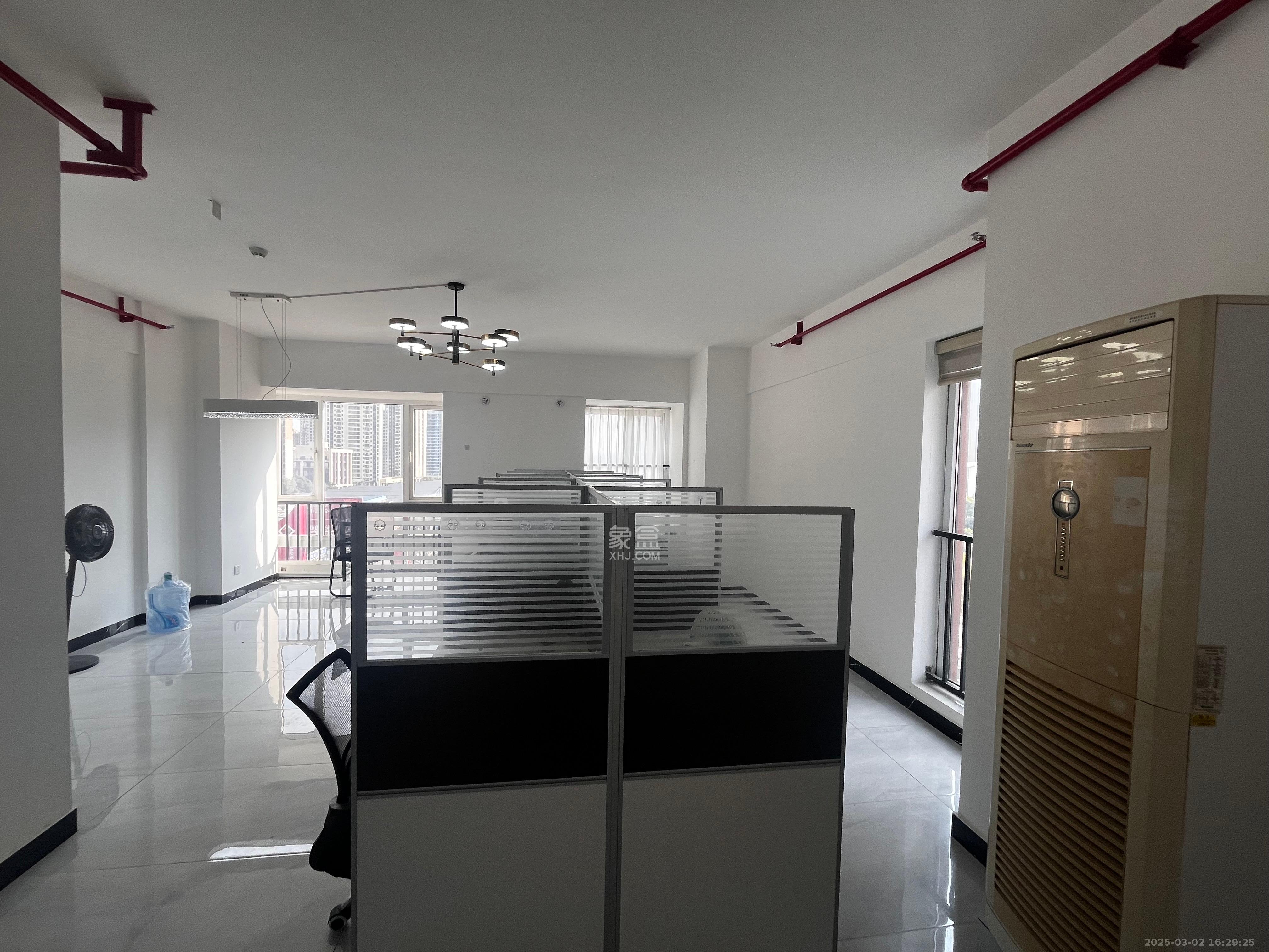 芙蓉万国城MOMA(卓越汇富苑) 1室1厅1卫 1650.0元/月 芙蓉万国城MOMA(卓越汇富苑) 1室1厅1卫 1650.0元/月室内图