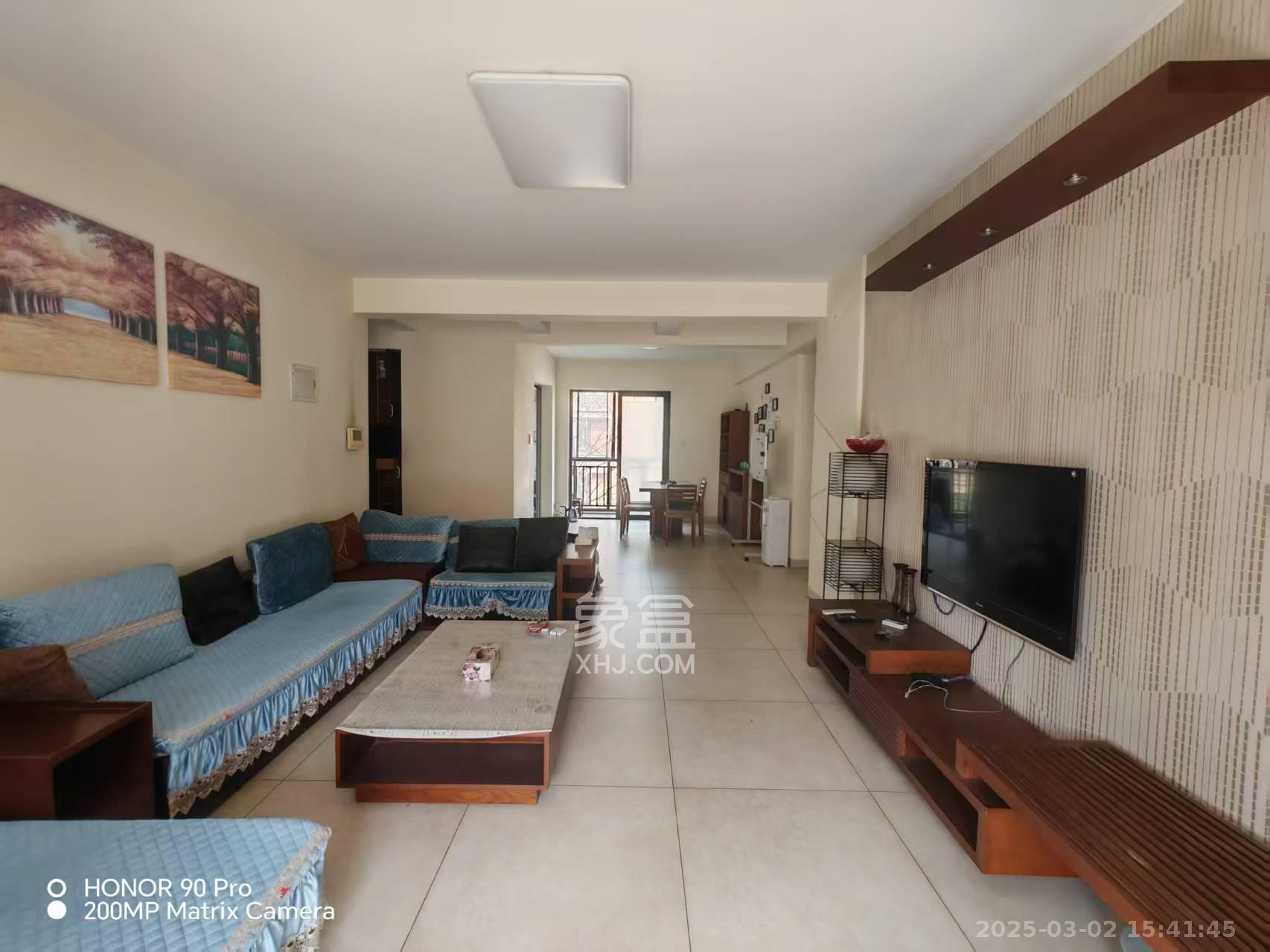 绿城桂花城 4室2厅2卫 3900.0元/月 绿城桂花城 4室2厅2卫 3900.0元/月室内图