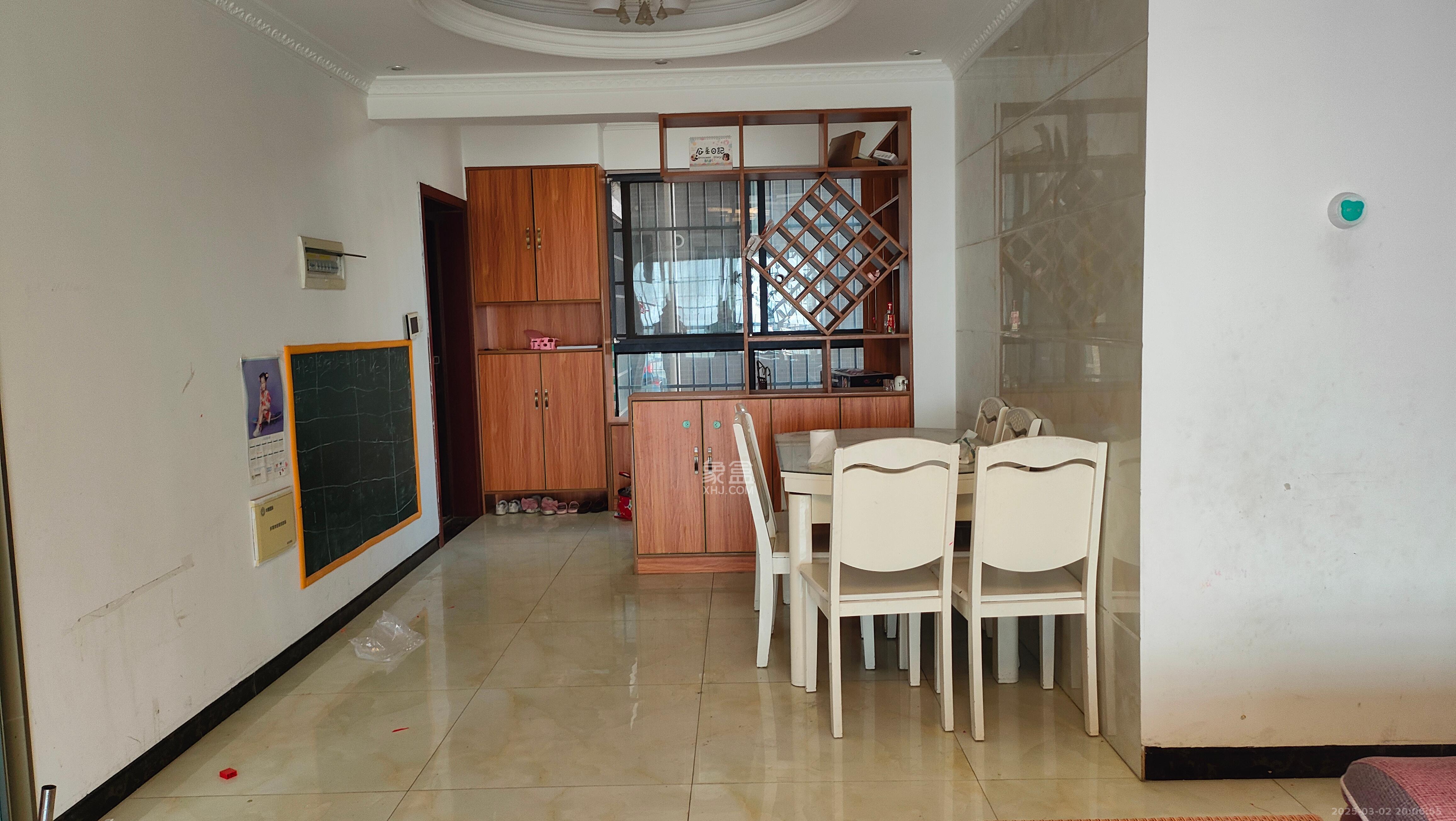 丰源国际 3室2厅2卫 1900.0元/月 丰源国际 3室2厅2卫 1900.0元/月室内图