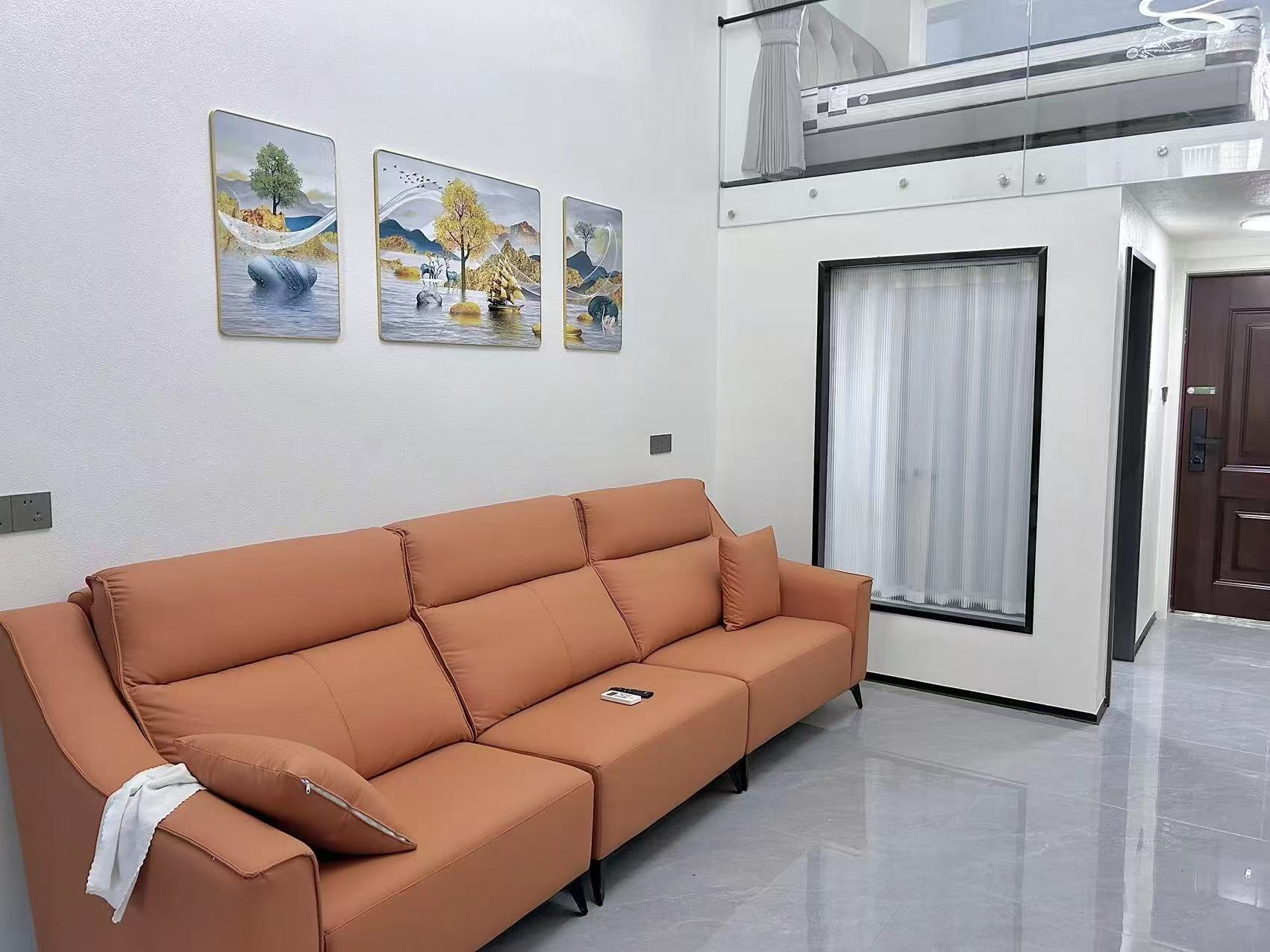 中甸.龙雲台  2室2厅1卫    46.8万 中甸.龙雲台  2室2厅1卫    46.8万客厅