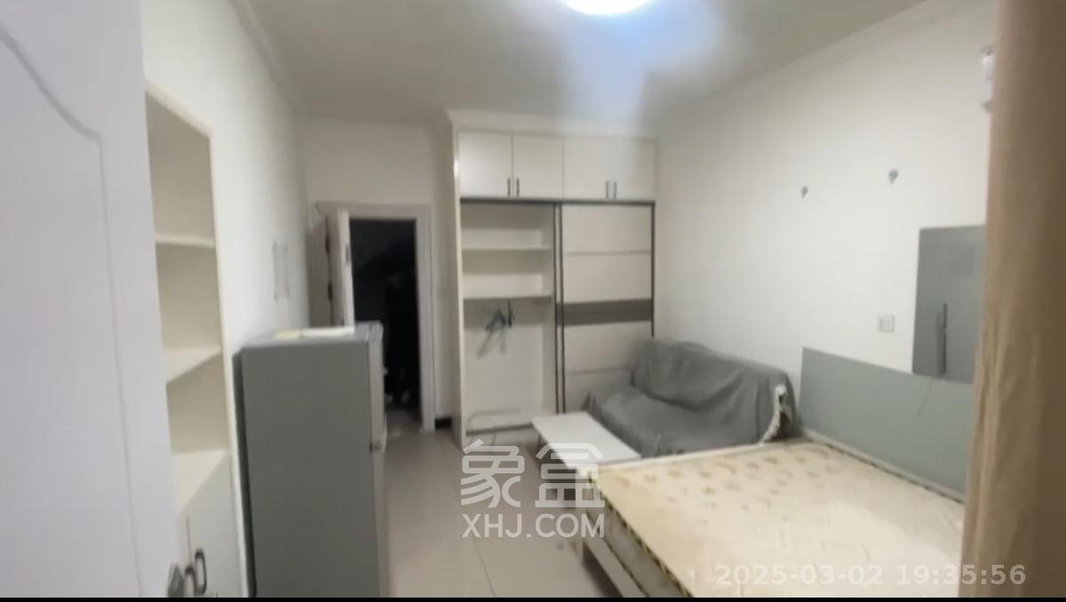 纺织厂宿舍  1室1厅1卫   1400.00元/月室内图