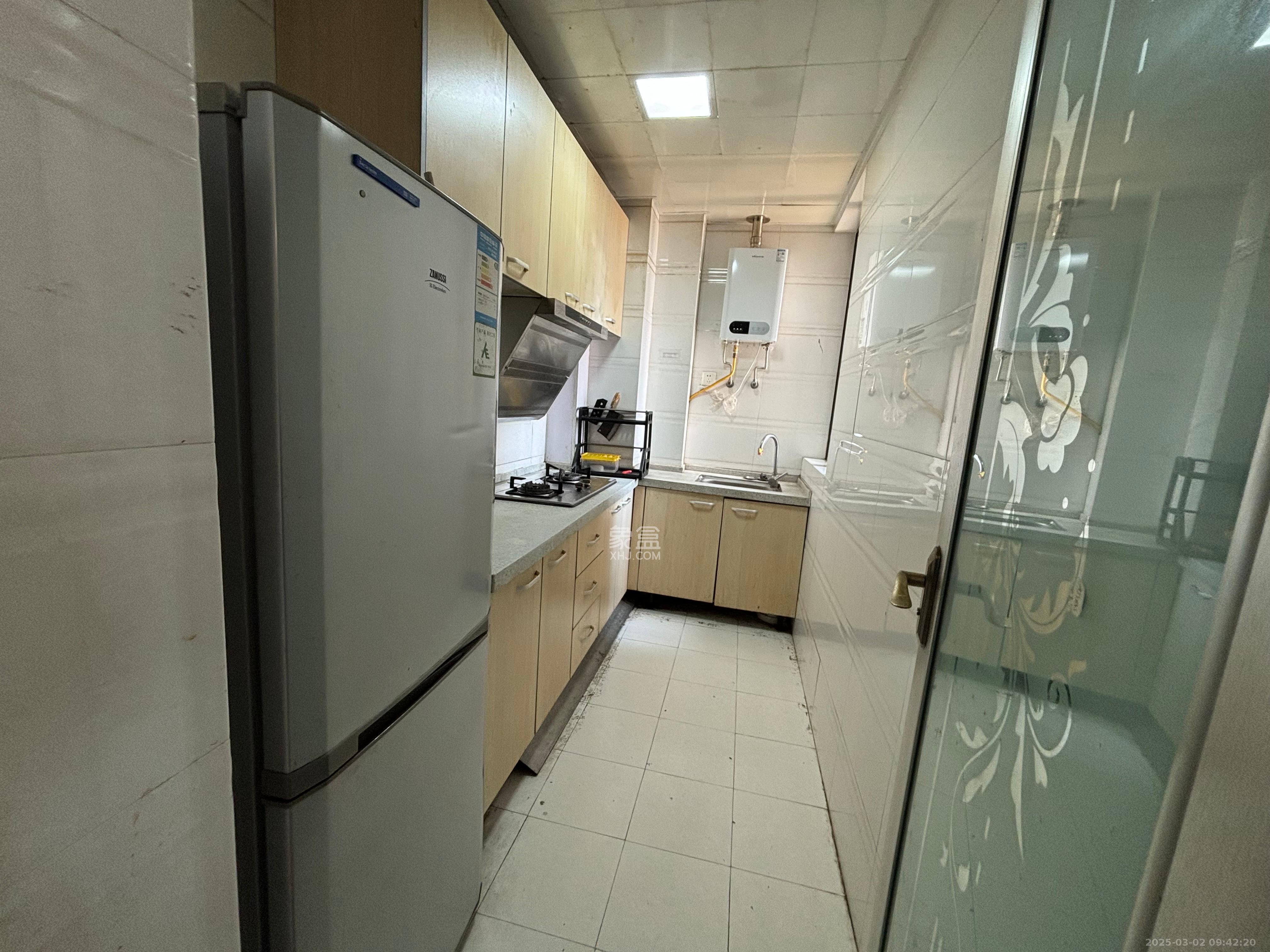 鑫远湘府华城  2室2厅1卫   2300.00元/月室内图