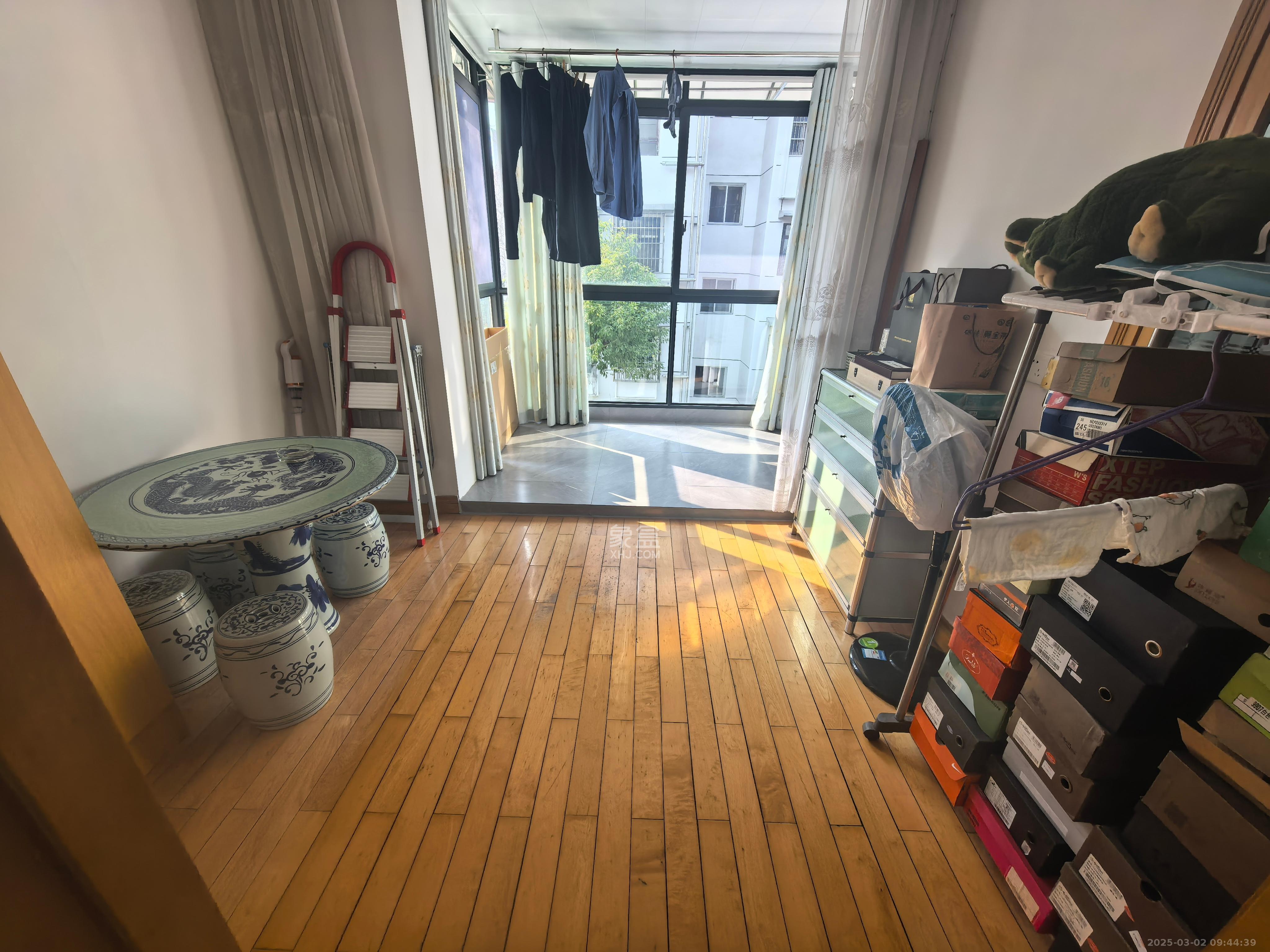 省政府机关梓园住宅区 3室1厅1卫 3000.0元/月 省政府机关梓园住宅区 3室1厅1卫 3000.0元/月室内图