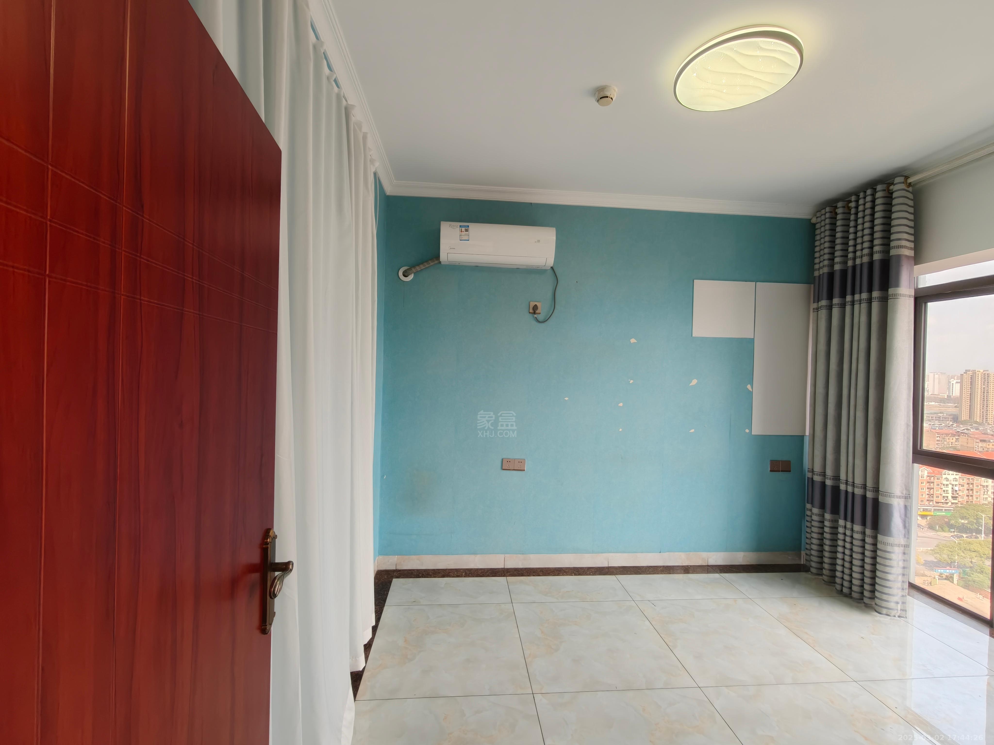 庐山春天 3室1厅1卫 2400.0元/月 庐山春天 3室1厅1卫 2400.0元/月室内图