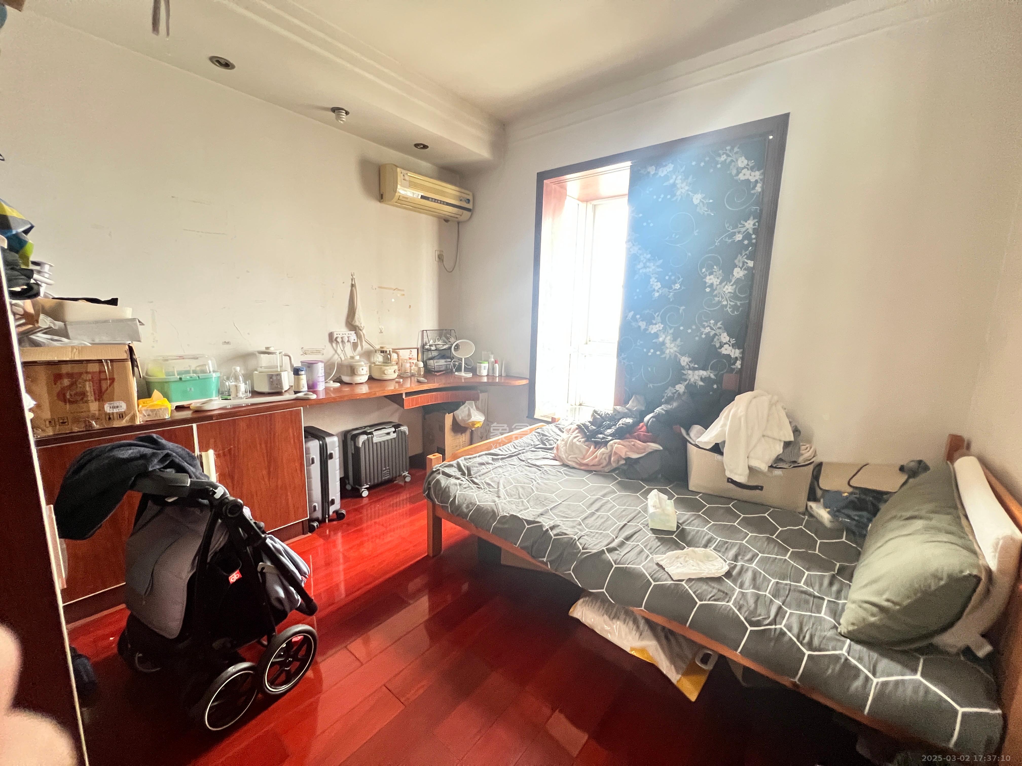 麓谷E家人  3室2厅2卫    2600.0元/月室内图