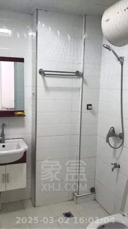 汇通国际 1室2厅1卫 800.0元/月 汇通国际 1室2厅1卫 800.0元/月室内图