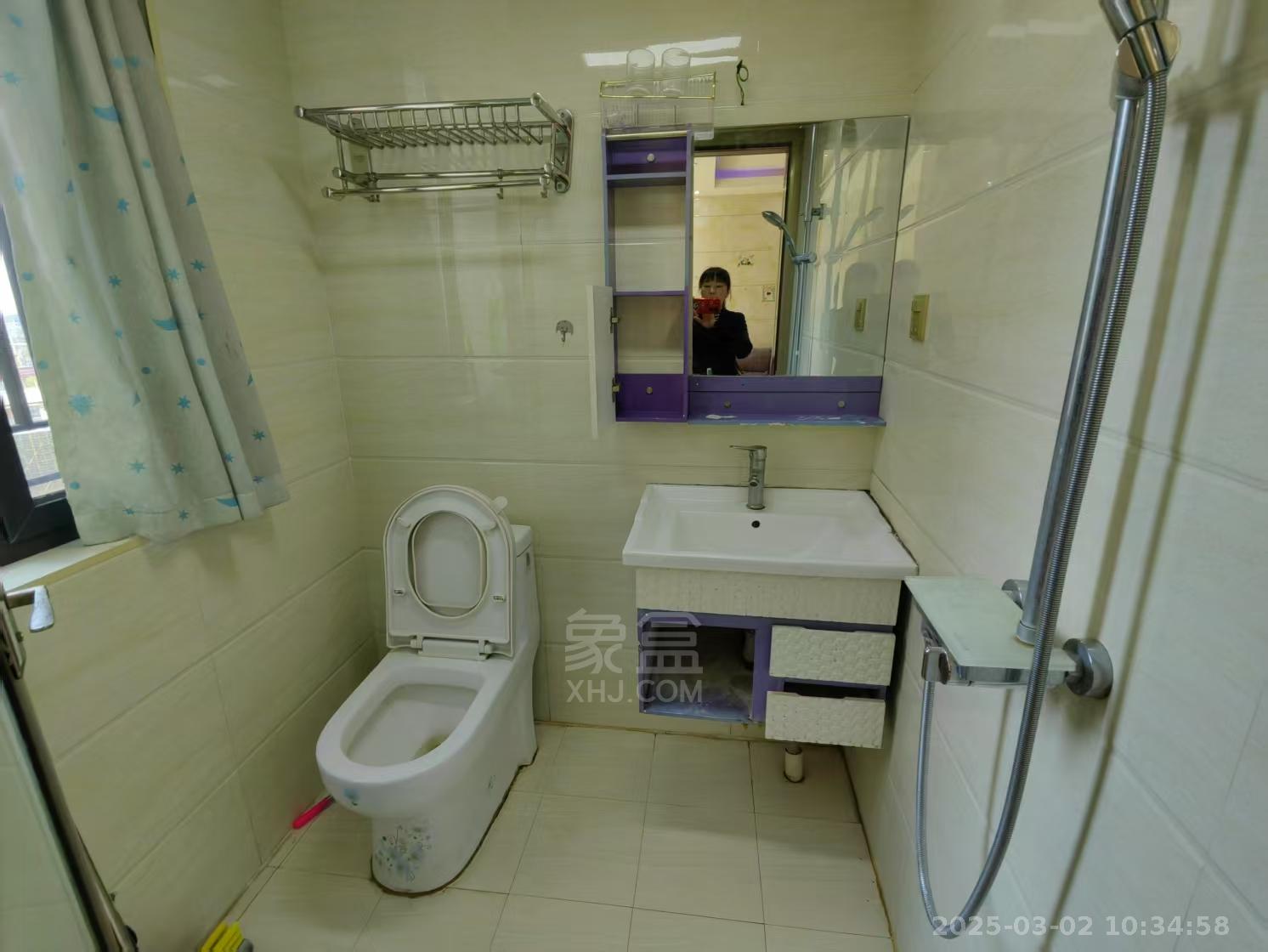 学府港湾  1室2厅1卫   1500.00元/月室内图