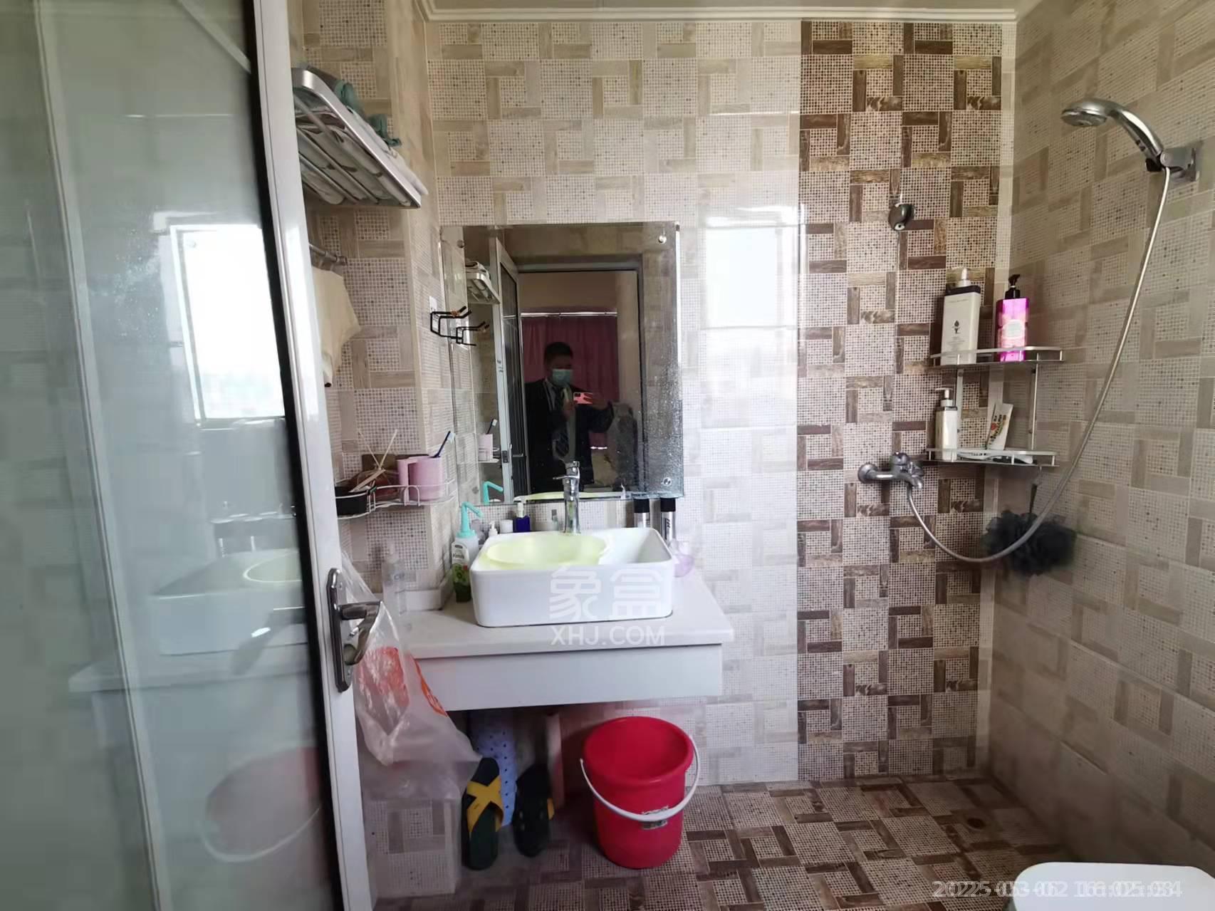 龙腾国际 2室2厅1卫 1900.0元/月 龙腾国际 2室2厅1卫 1900.0元/月室内图