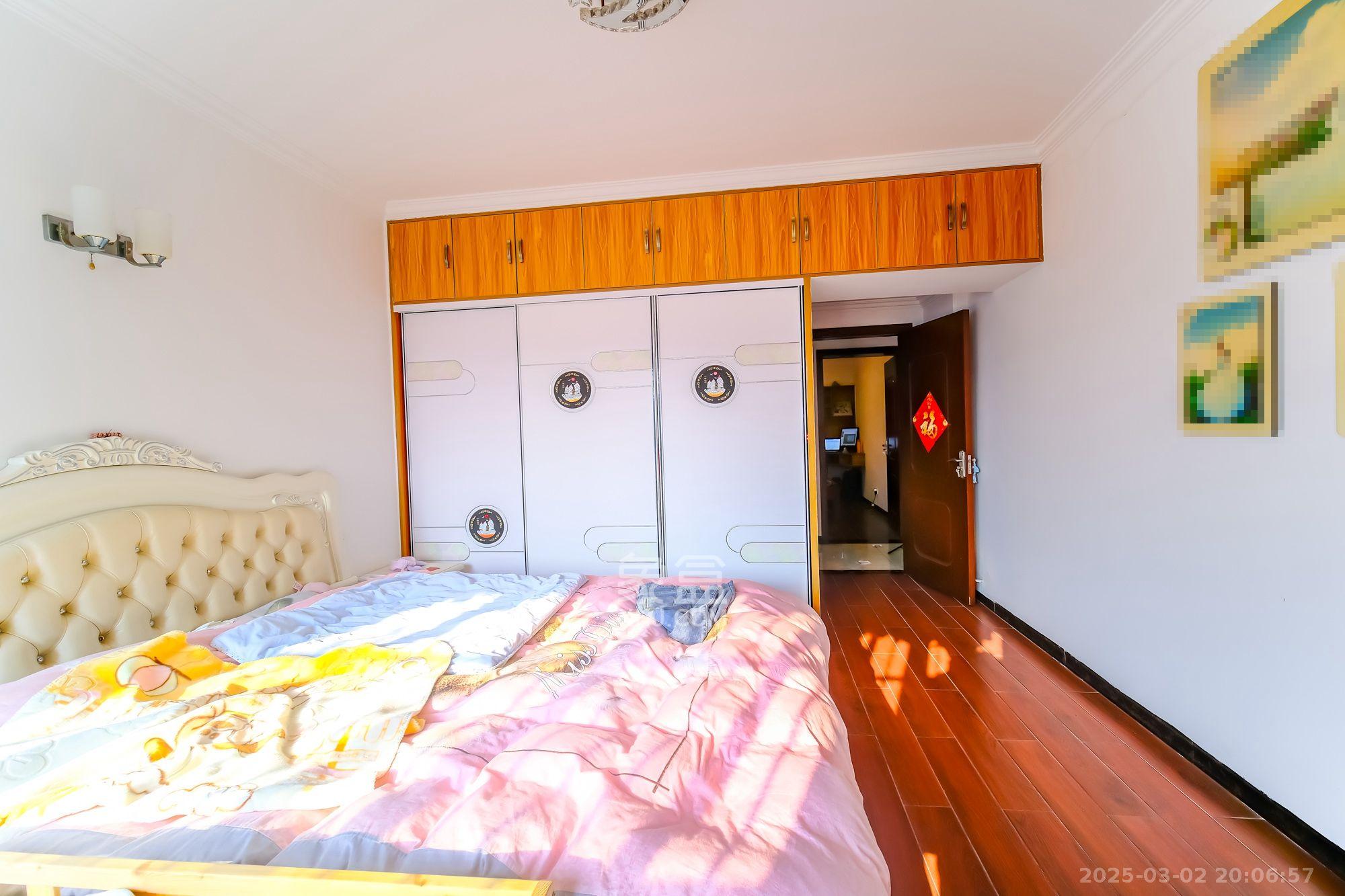 丰源国际 3室2厅2卫 1900.0元/月 丰源国际 3室2厅2卫 1900.0元/月室内图